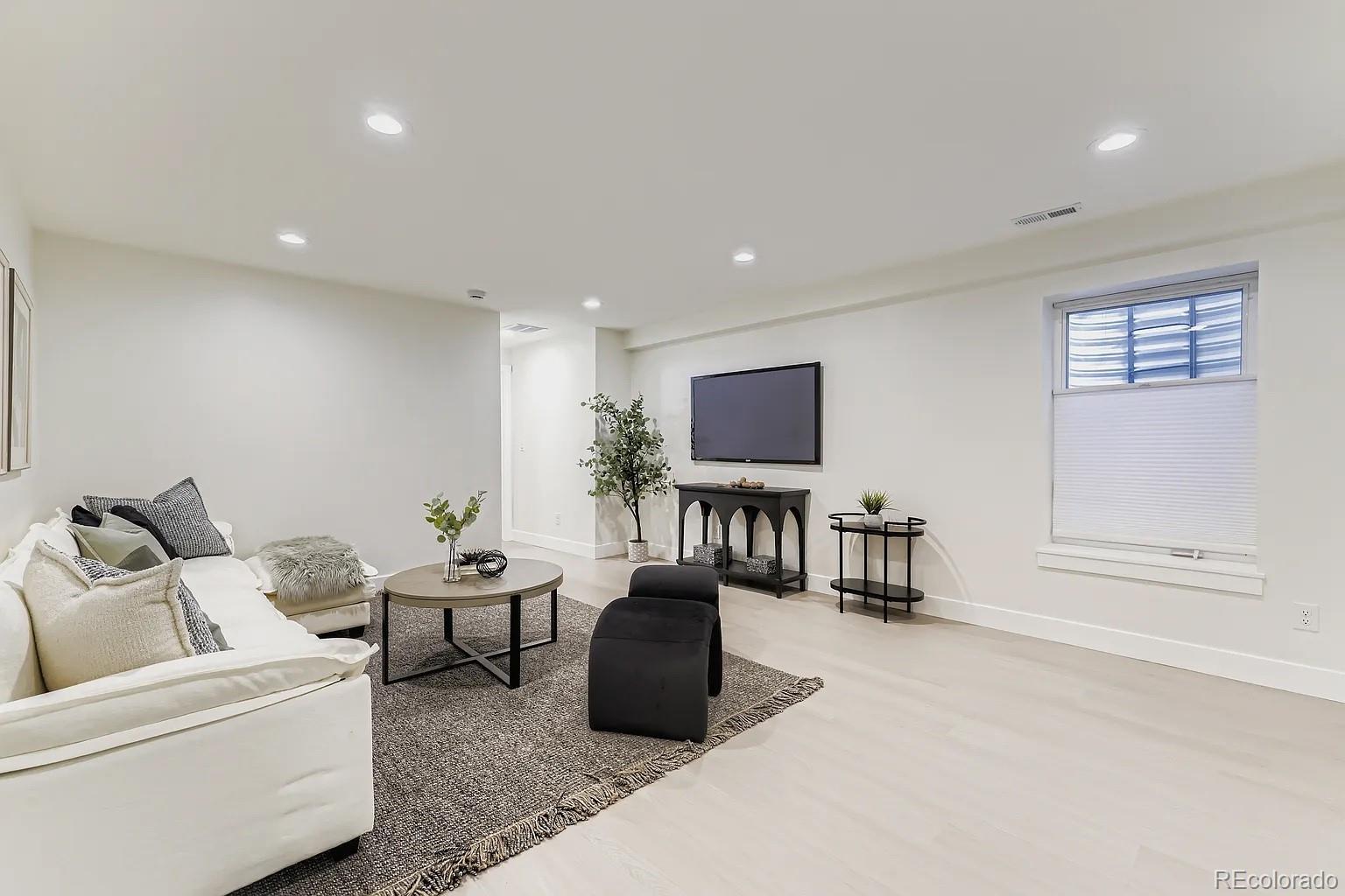 MLS Image #31 for 4640 w 39th avenue,denver, Colorado