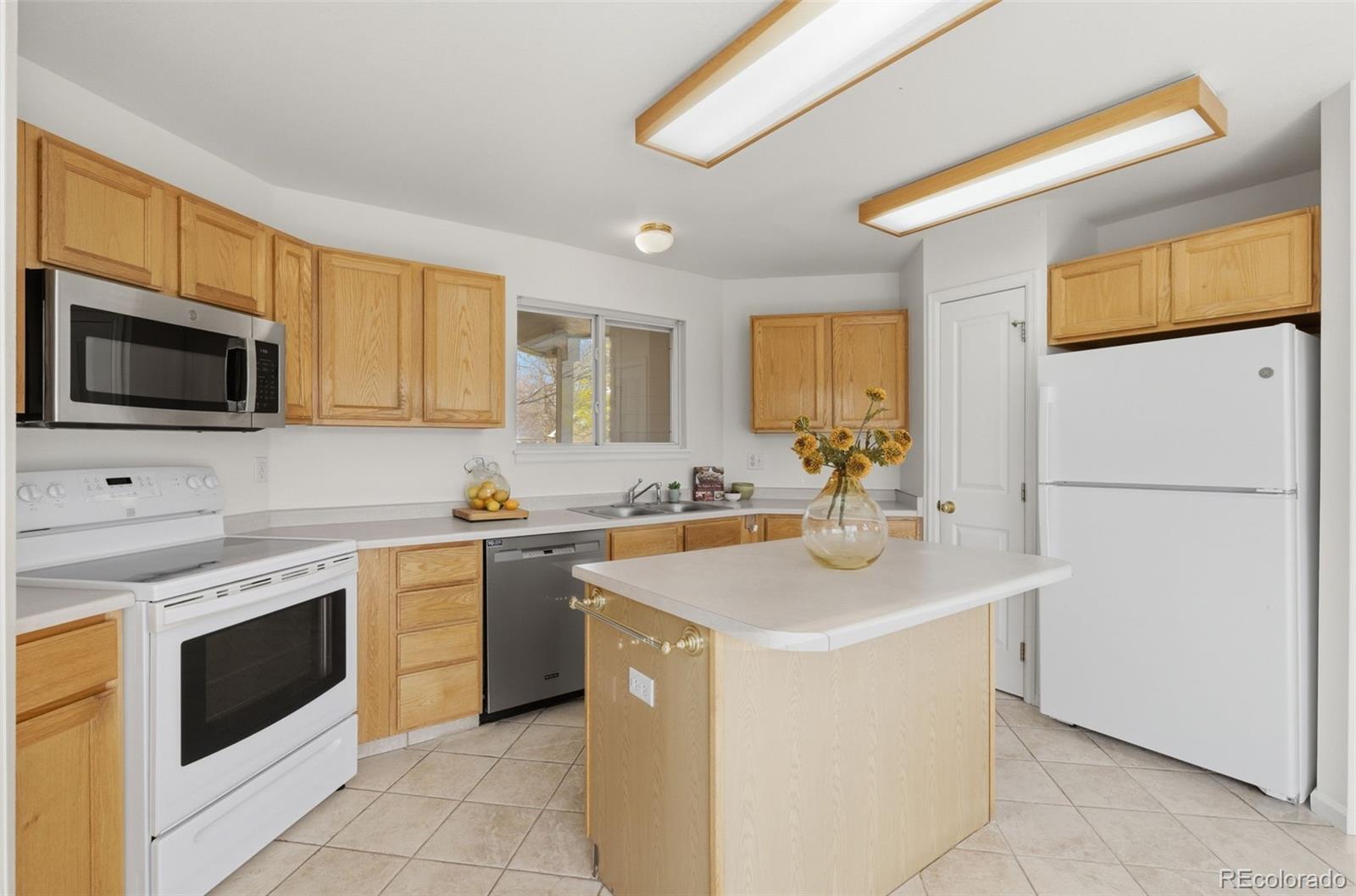 MLS Image #11 for 6848  lupine way,arvada, Colorado