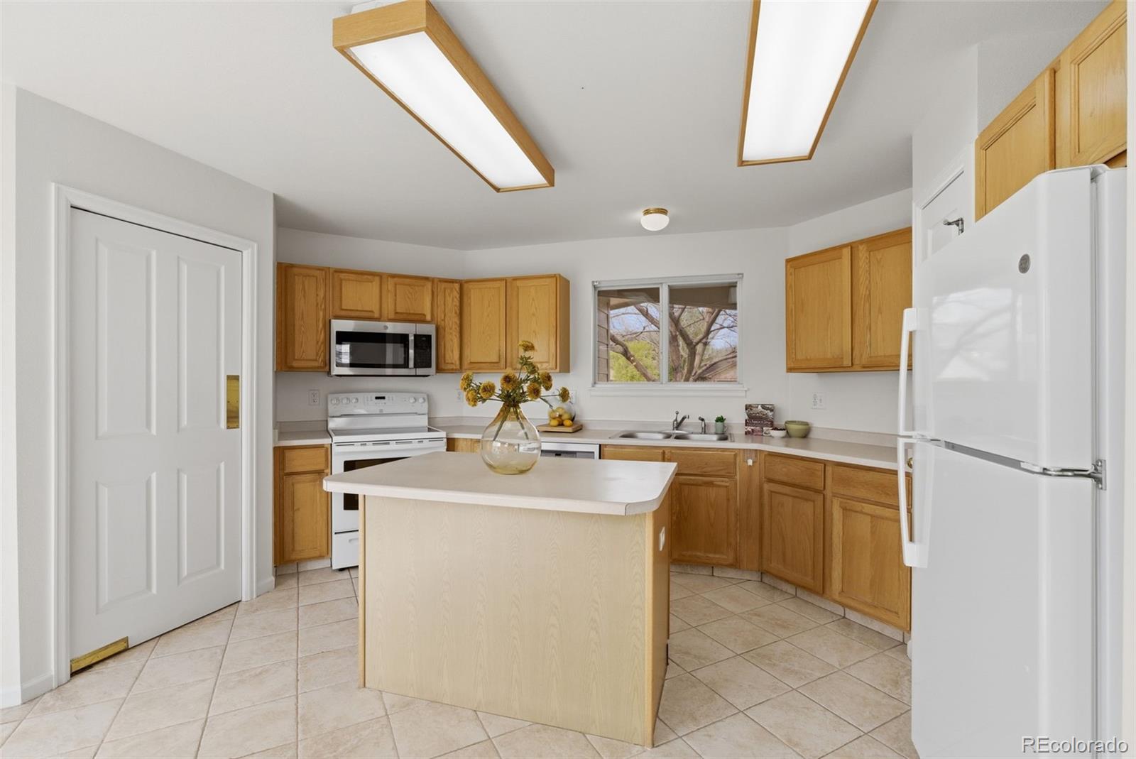 MLS Image #9 for 6848  lupine way,arvada, Colorado