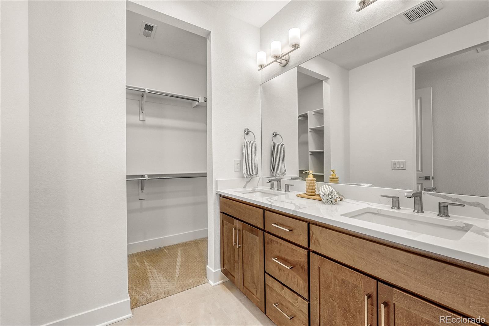 MLS Image #8 for 20597 e 62nd drive,aurora, Colorado