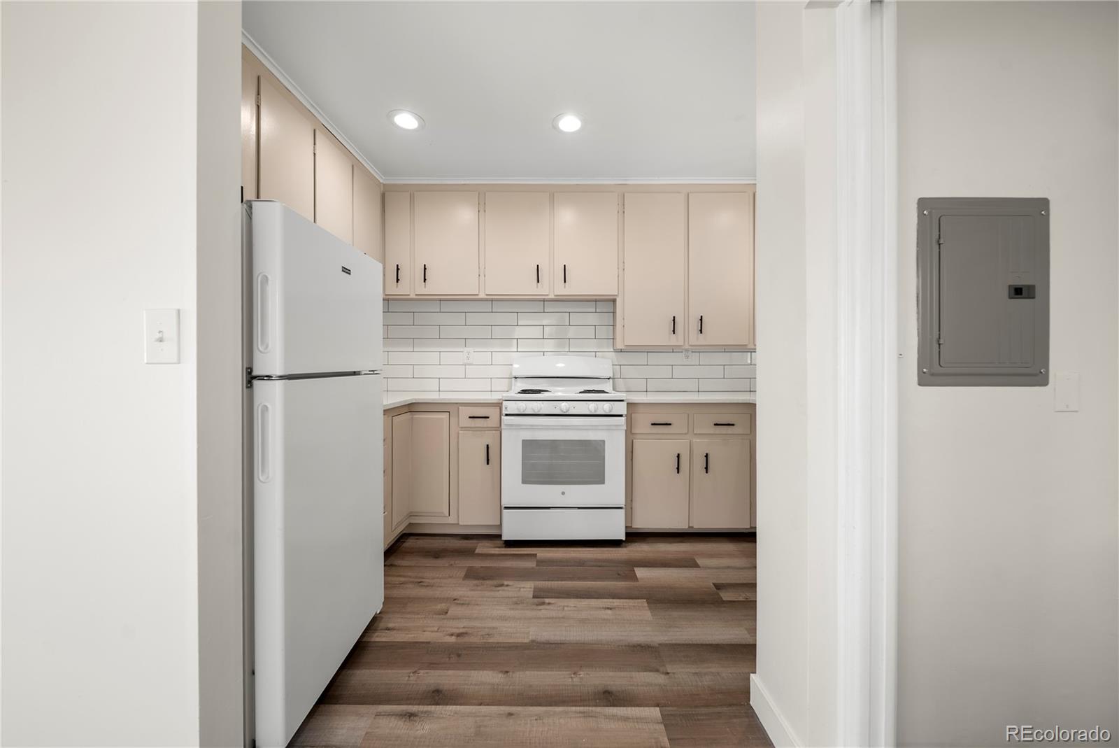 MLS Image #8 for 1240 s winona court,denver, Colorado