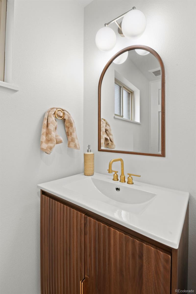 MLS Image #15 for 4611 s perry way,denver, Colorado