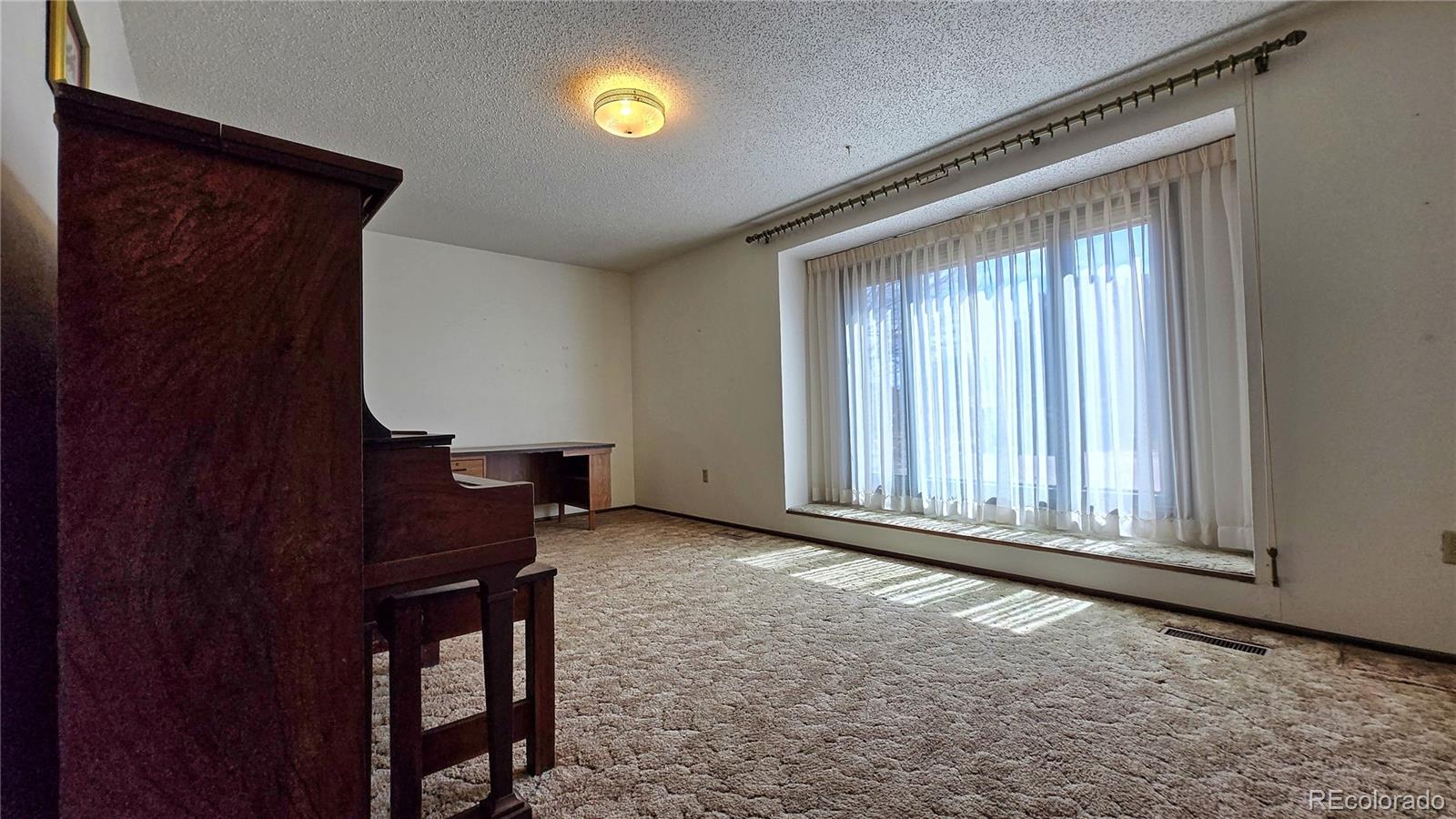 MLS Image #14 for 412 w poplar street,walsh, Colorado
