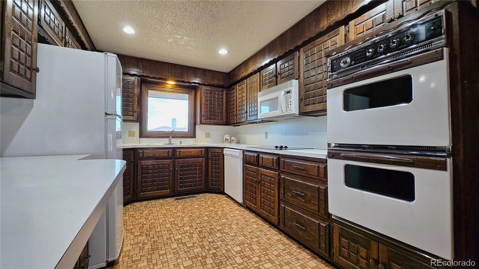 MLS Image #8 for 412 w poplar street,walsh, Colorado