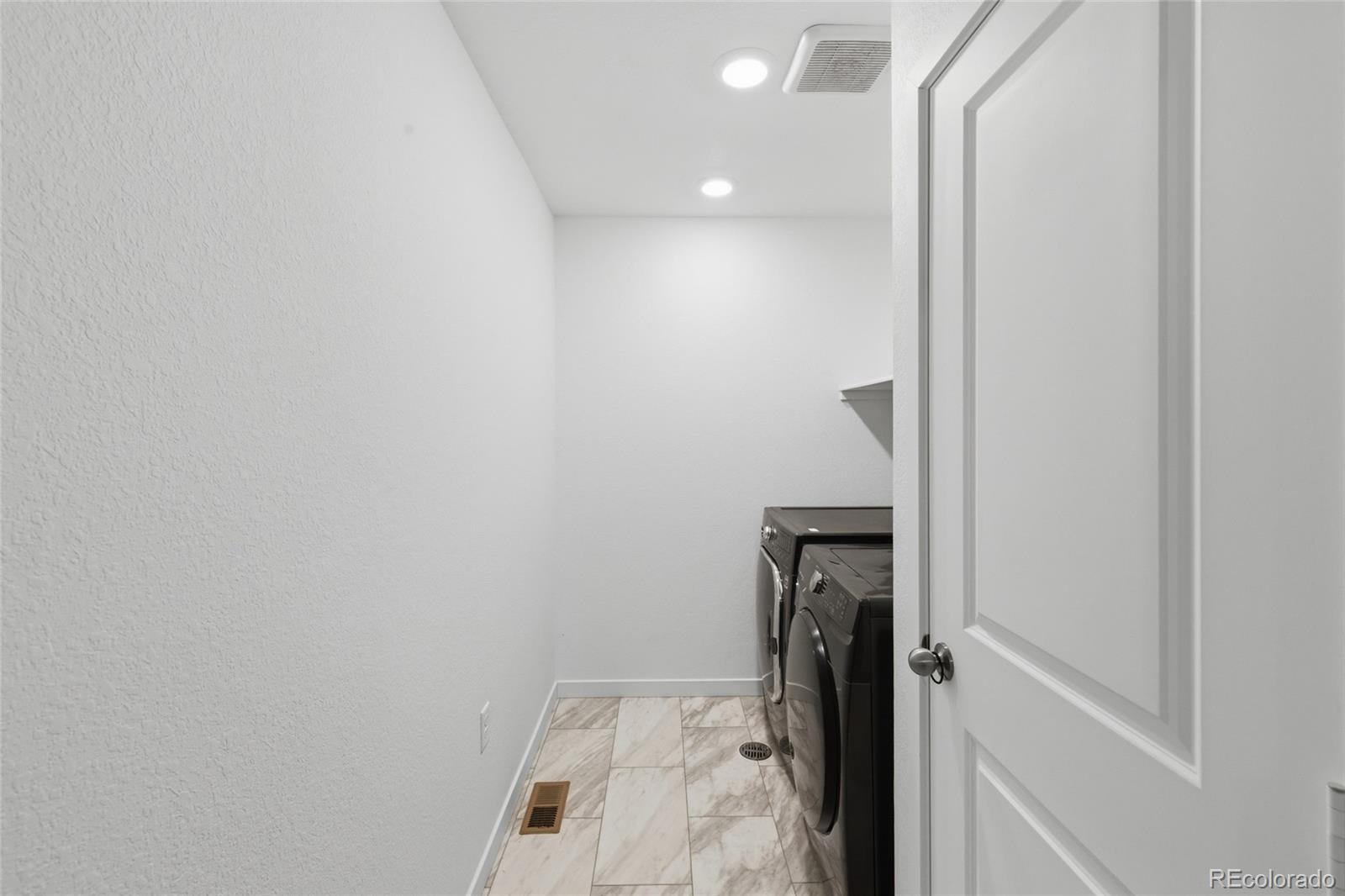 MLS Image #11 for 46538  sunrise court,bennett, Colorado