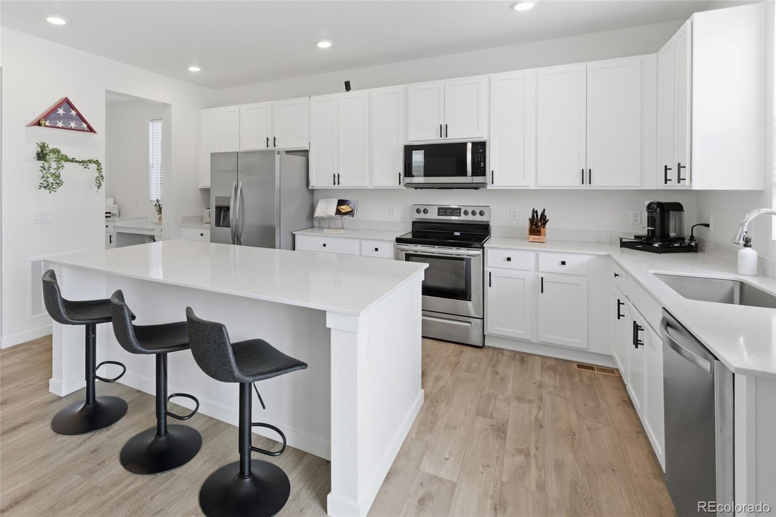 MLS Image #3 for 46538  sunrise court,bennett, Colorado