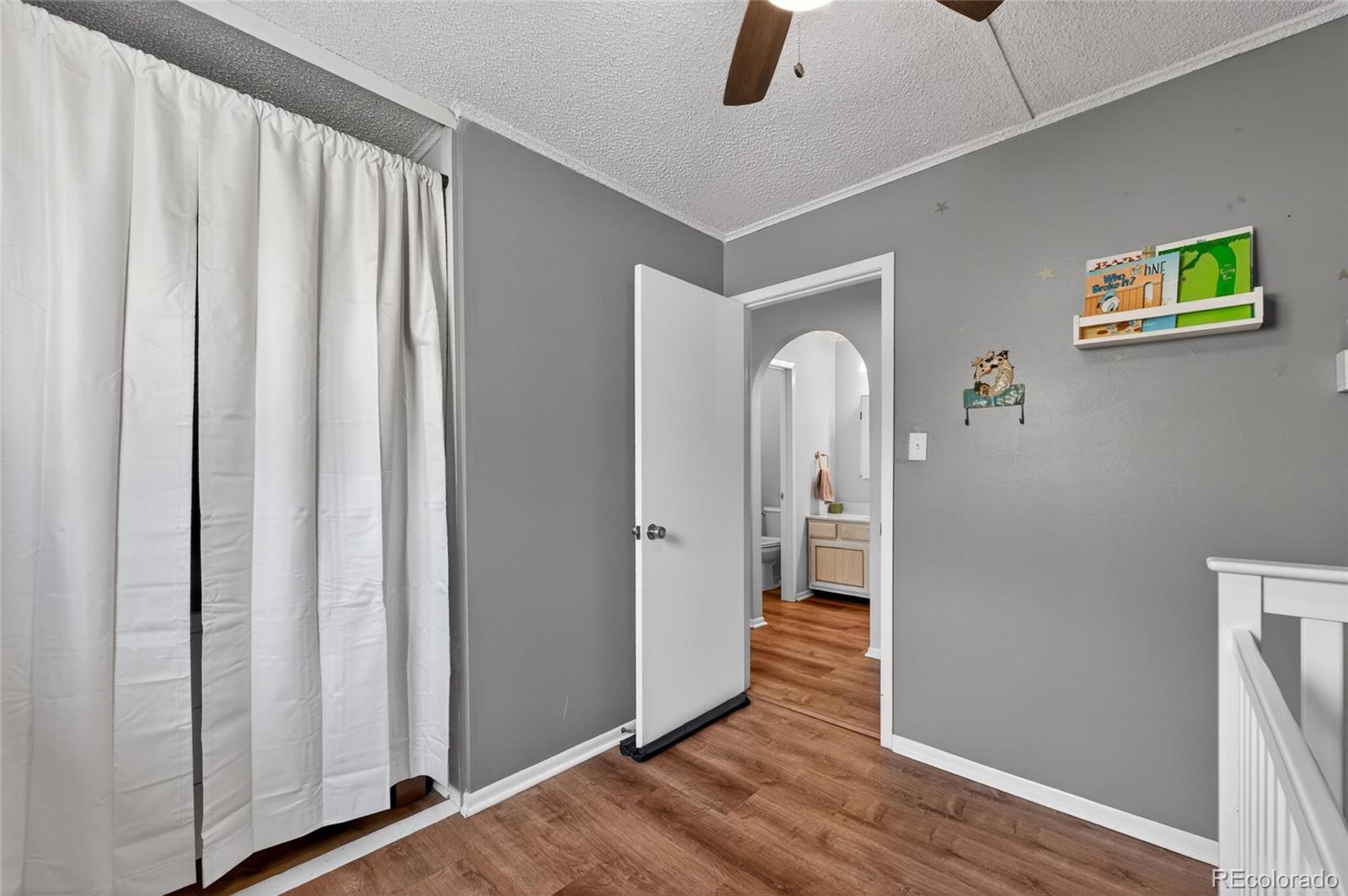MLS Image #19 for 2861 s sheridan boulevard,denver, Colorado