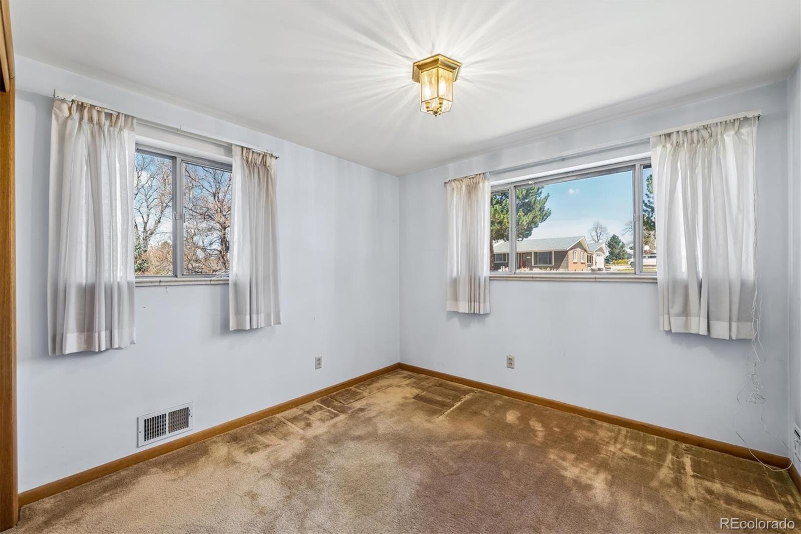 MLS Image #19 for 10310 w 18th place,lakewood, Colorado