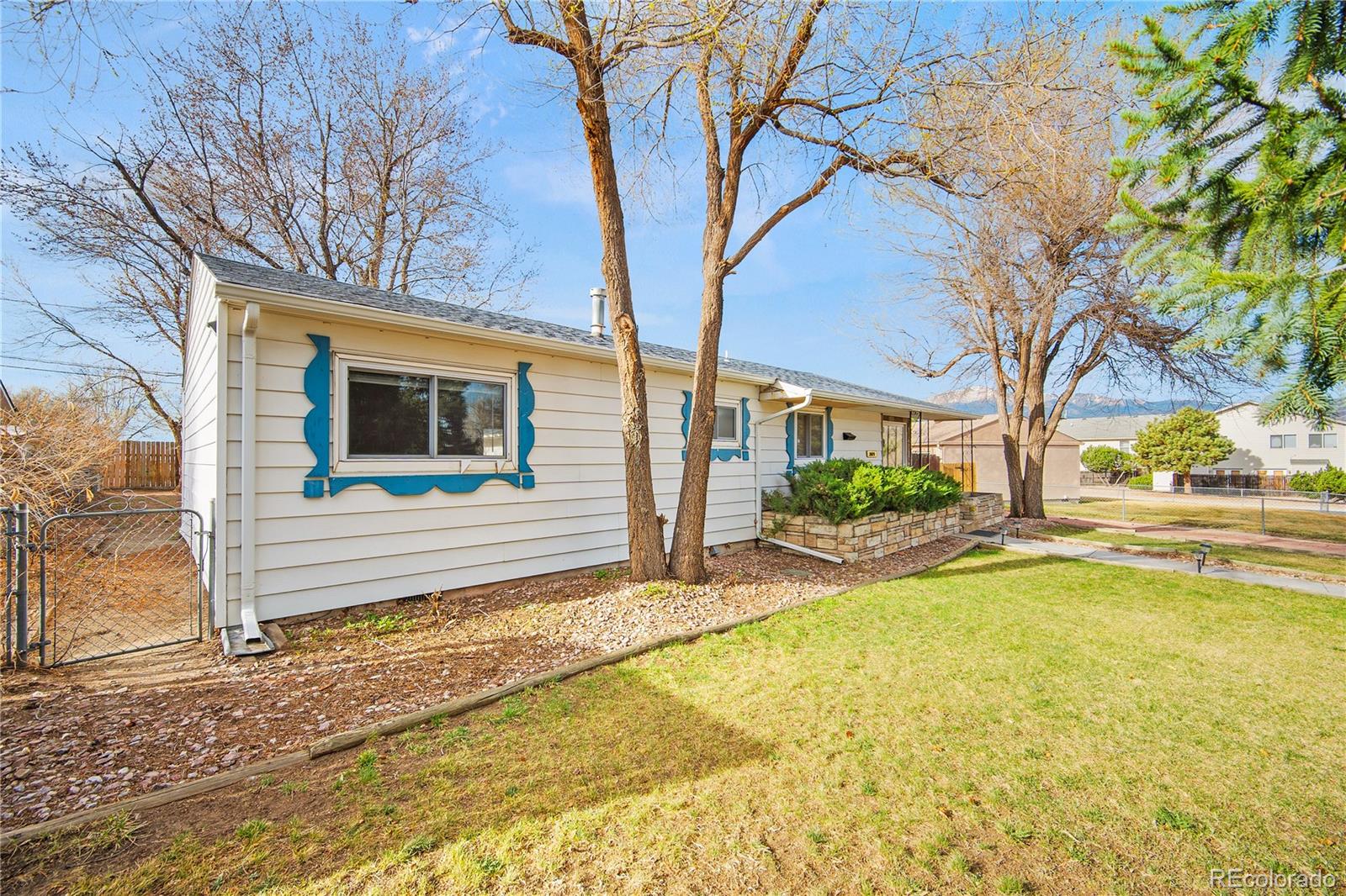 MLS Image #2 for 303  solar drive,colorado springs, Colorado