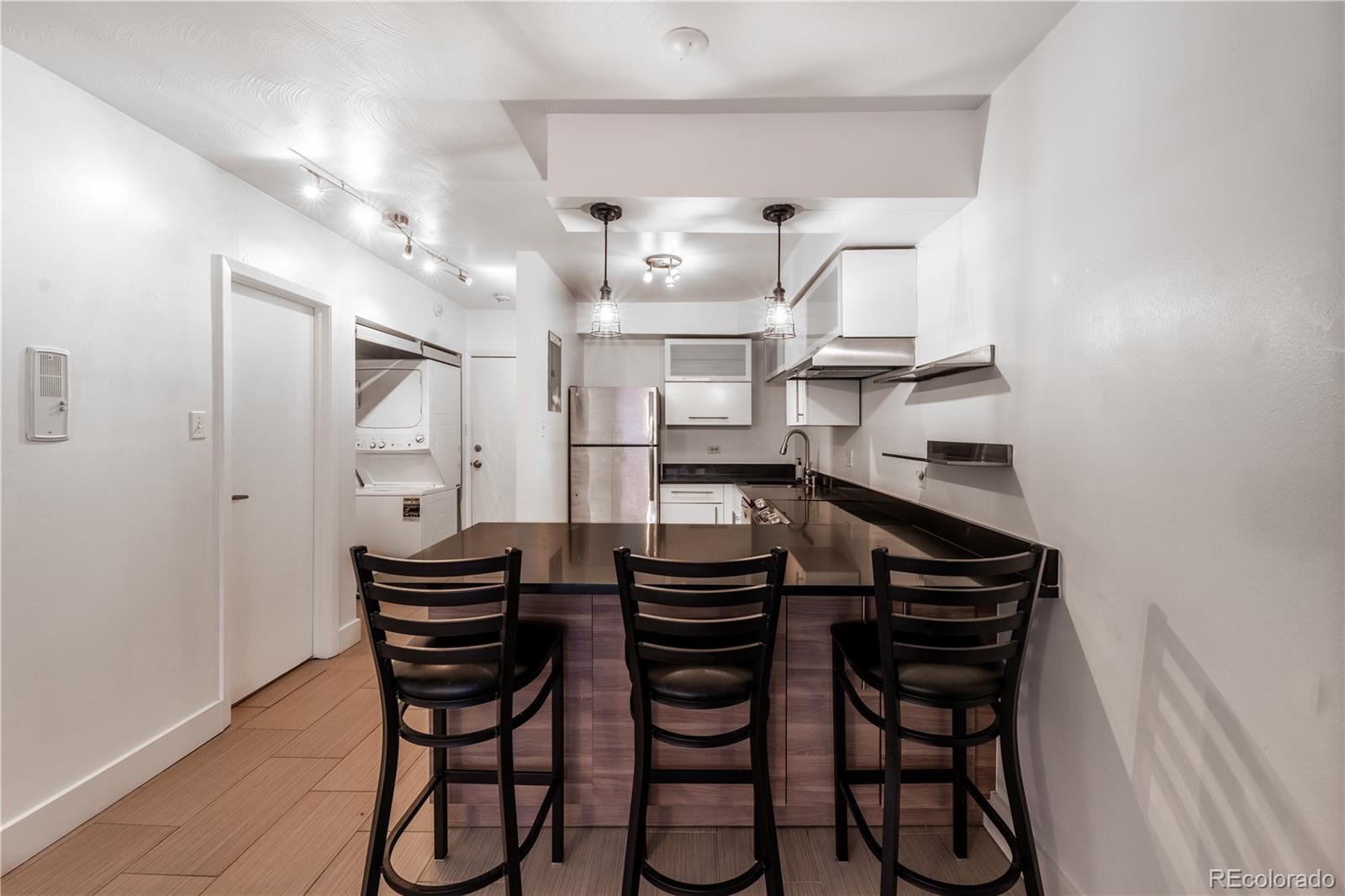 MLS Image #4 for 830 n sherman street,denver, Colorado