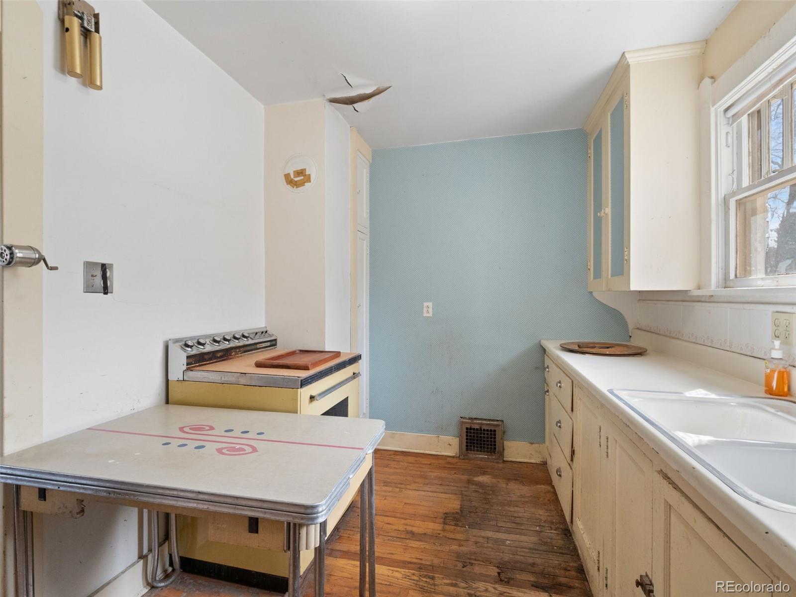 MLS Image #16 for 3261  tennyson street,denver, Colorado