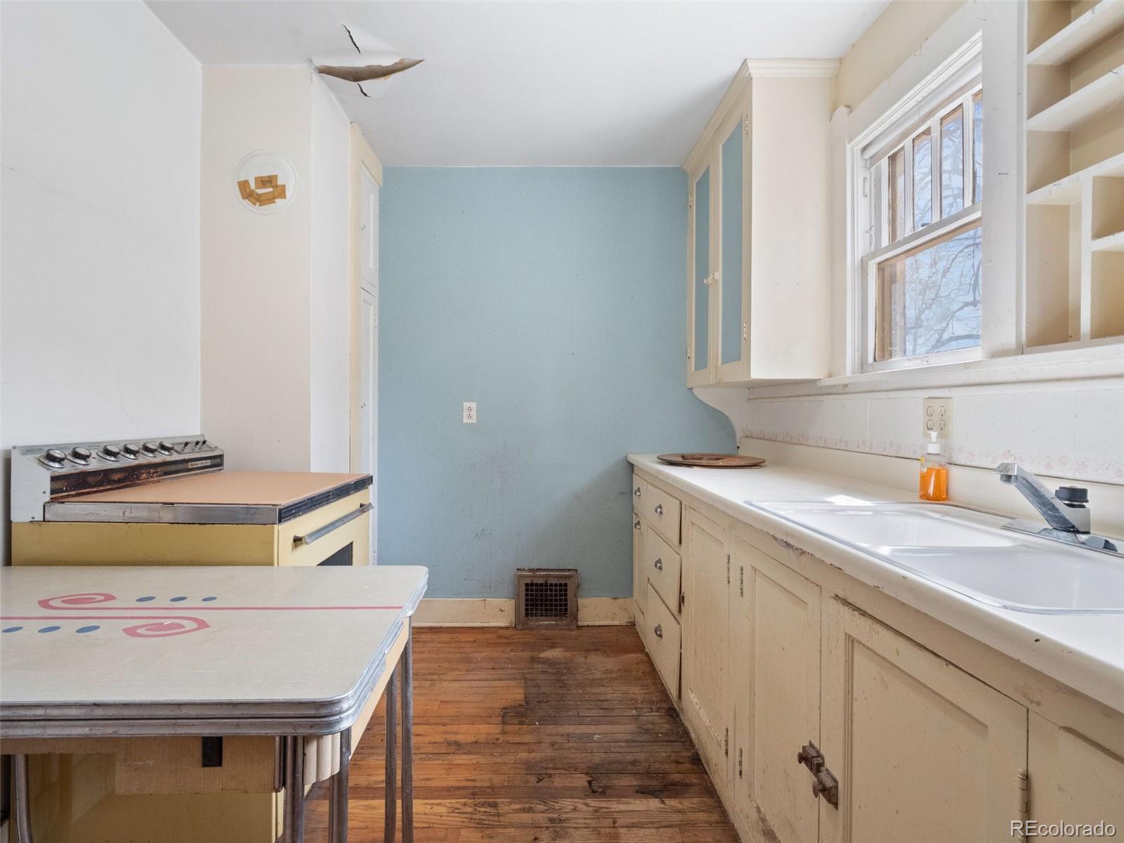 MLS Image #17 for 3261  tennyson street,denver, Colorado