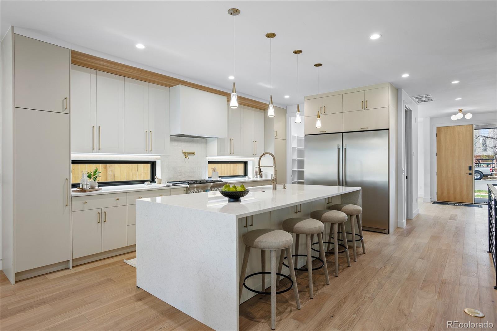 MLS Image #3 for 25 s jackson street,denver, Colorado