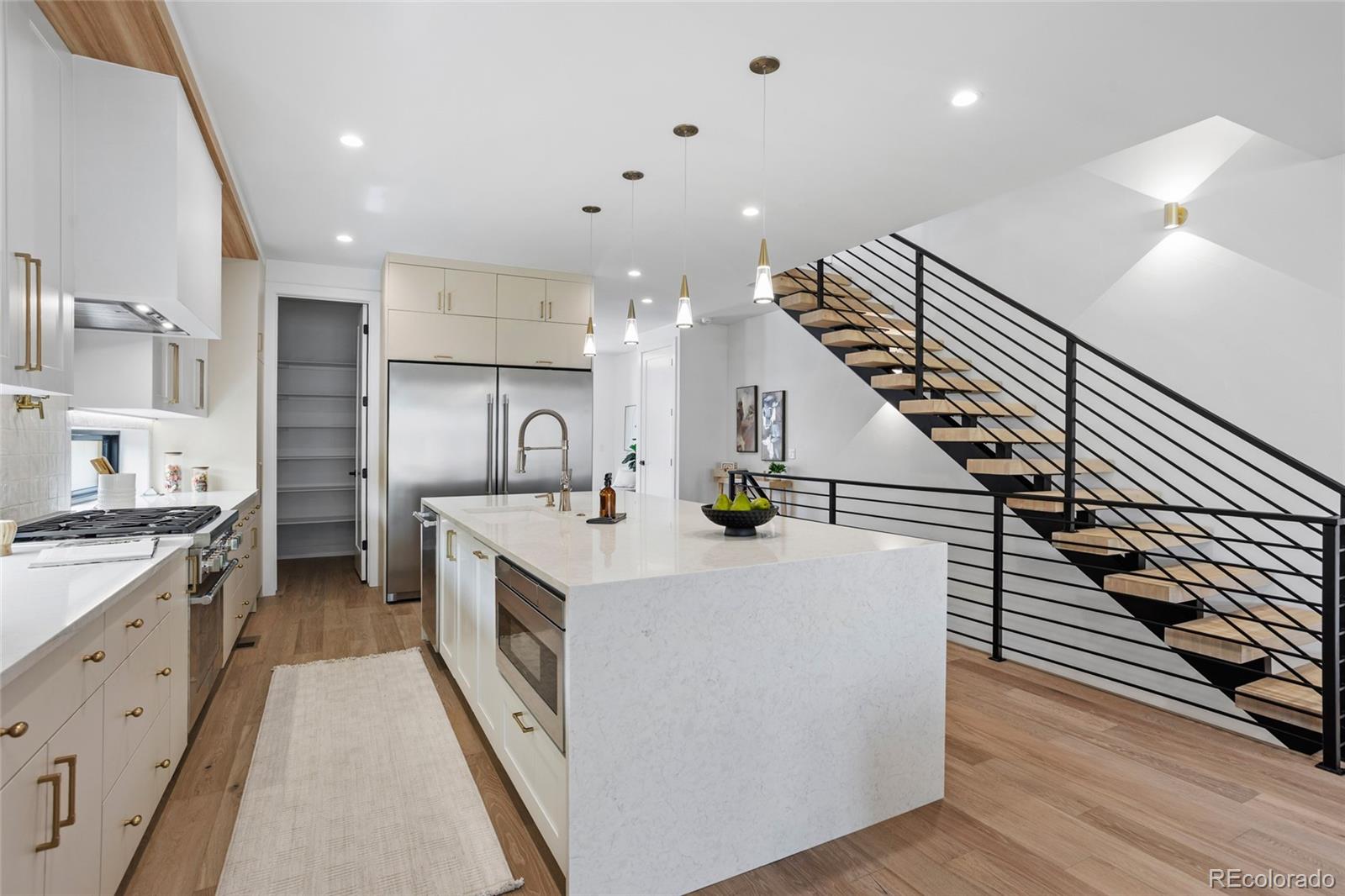 MLS Image #6 for 25 s jackson street,denver, Colorado