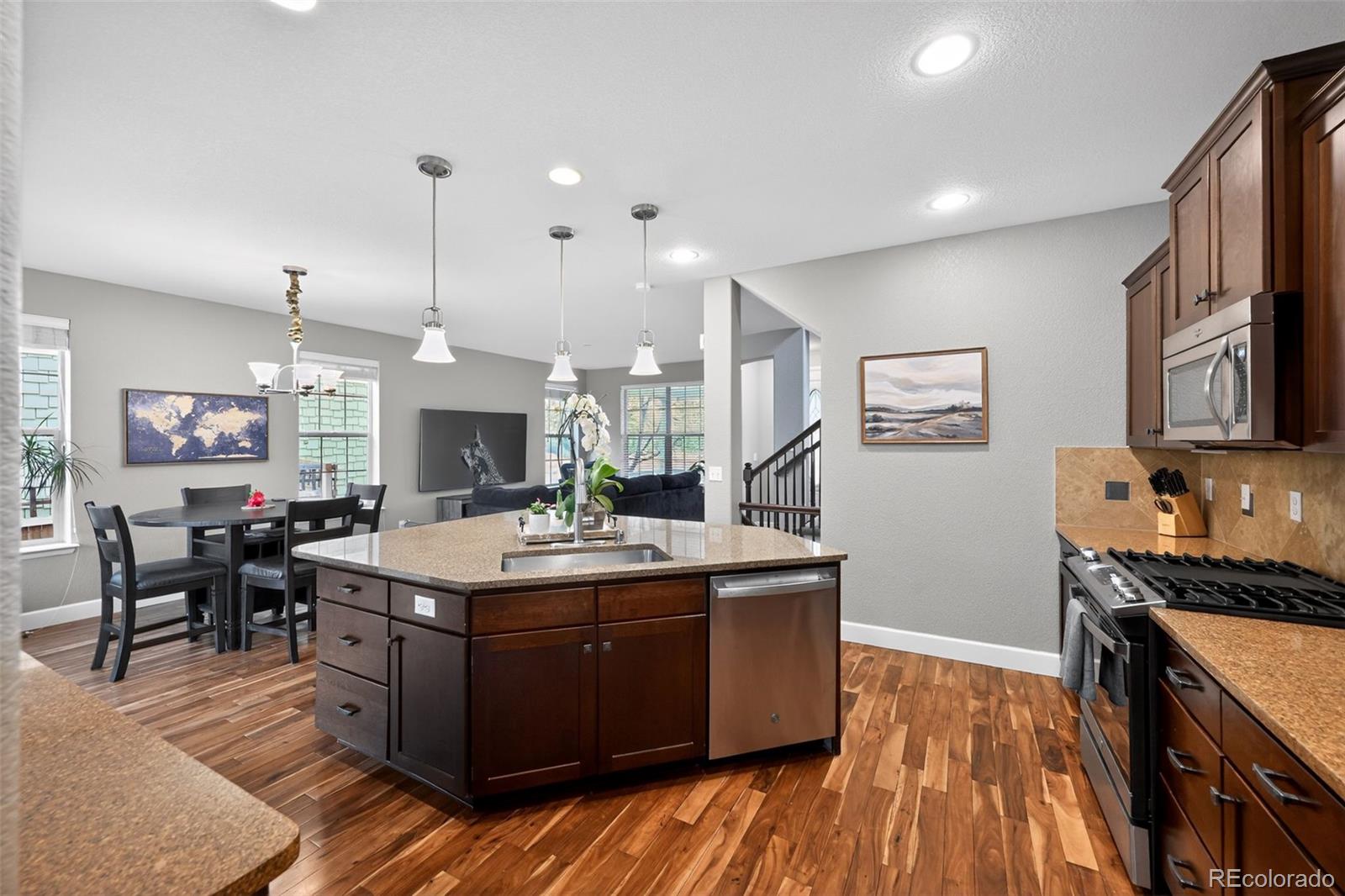 MLS Image #5 for 9077 e 35th avenue,denver, Colorado