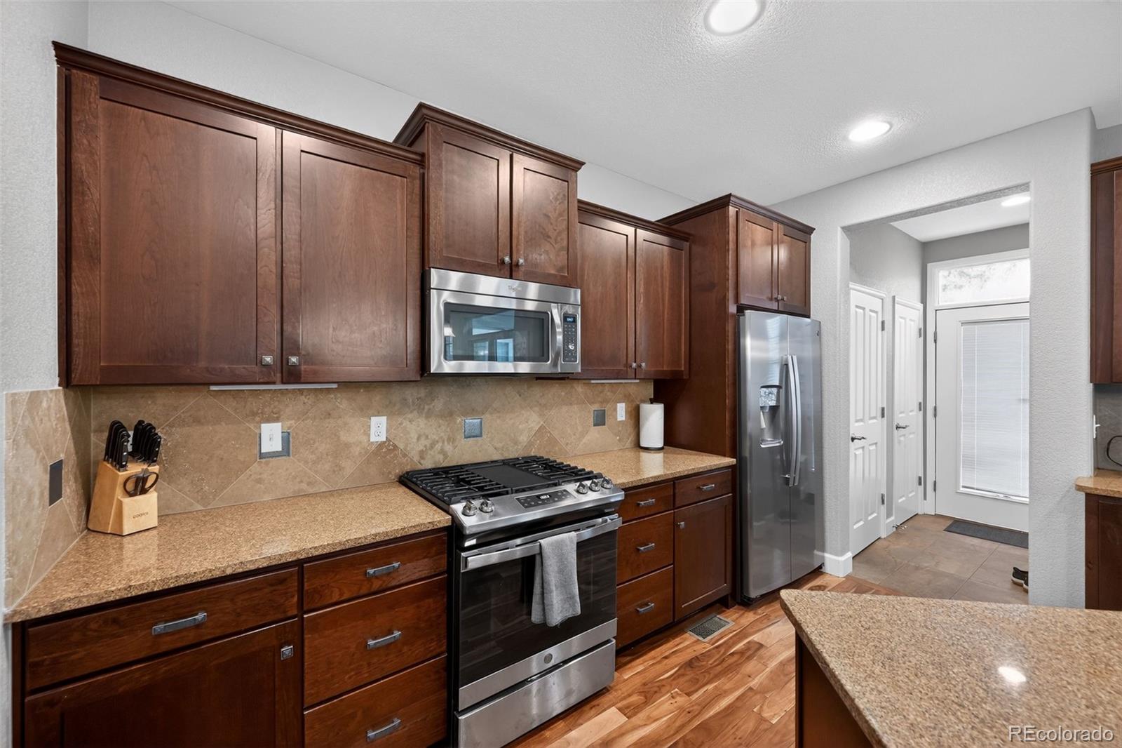 MLS Image #8 for 9077 e 35th avenue,denver, Colorado