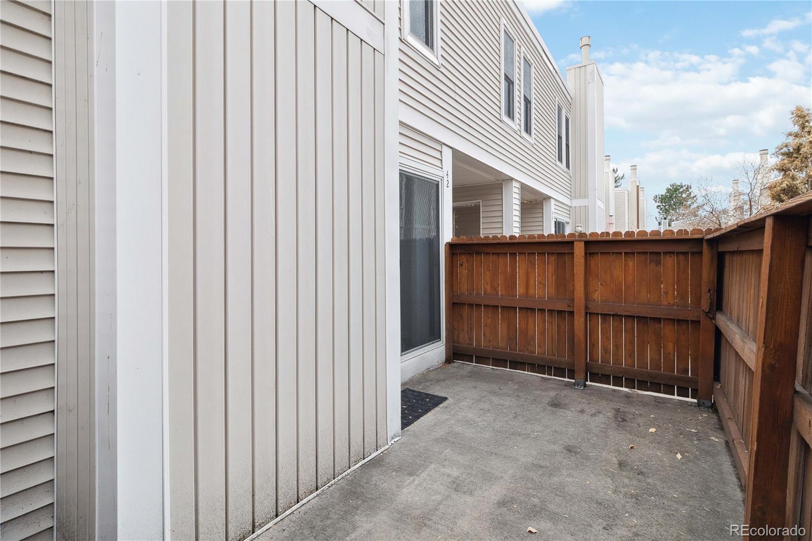 MLS Image #7 for 1050 s monaco parkway 42,denver, Colorado