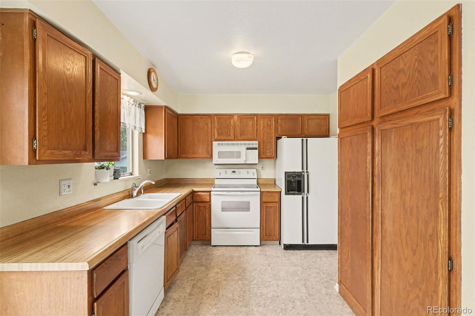 MLS Image #5 for 11055  dahlia court,thornton, Colorado
