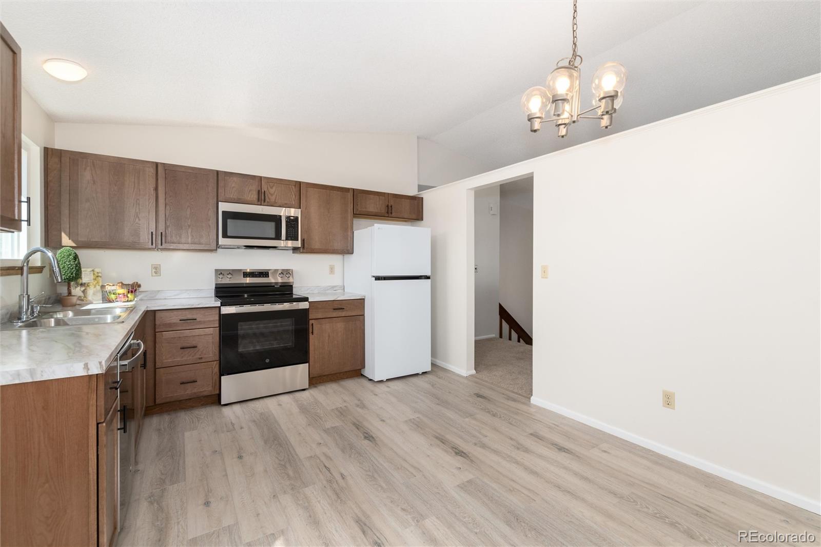 MLS Image #5 for 8824 w ontario avenue,littleton, Colorado