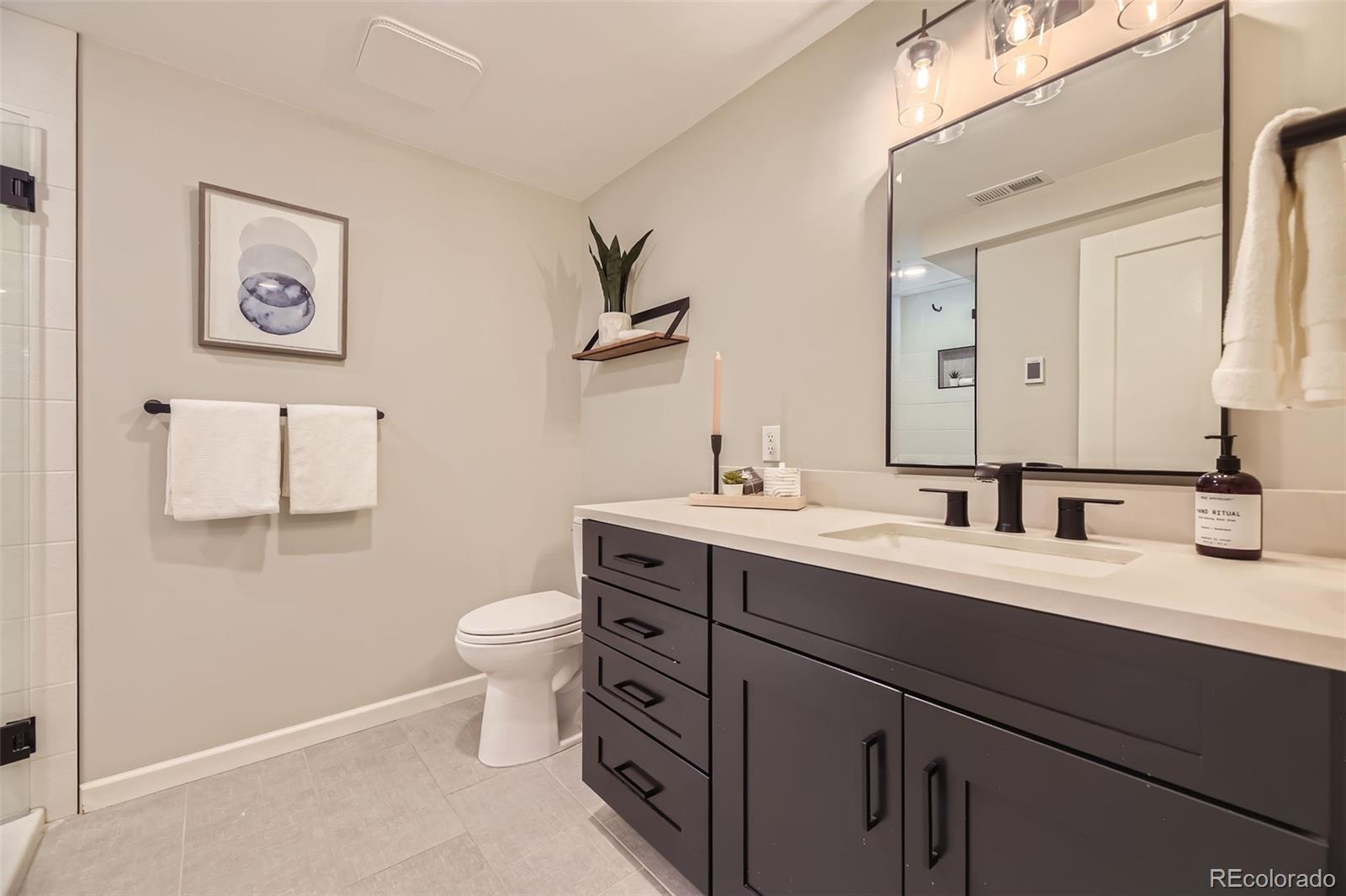 MLS Image #29 for 1350 e amherst avenue,englewood, Colorado
