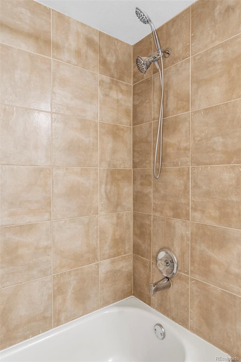 MLS Image #17 for 862 s reed court j,lakewood, Colorado