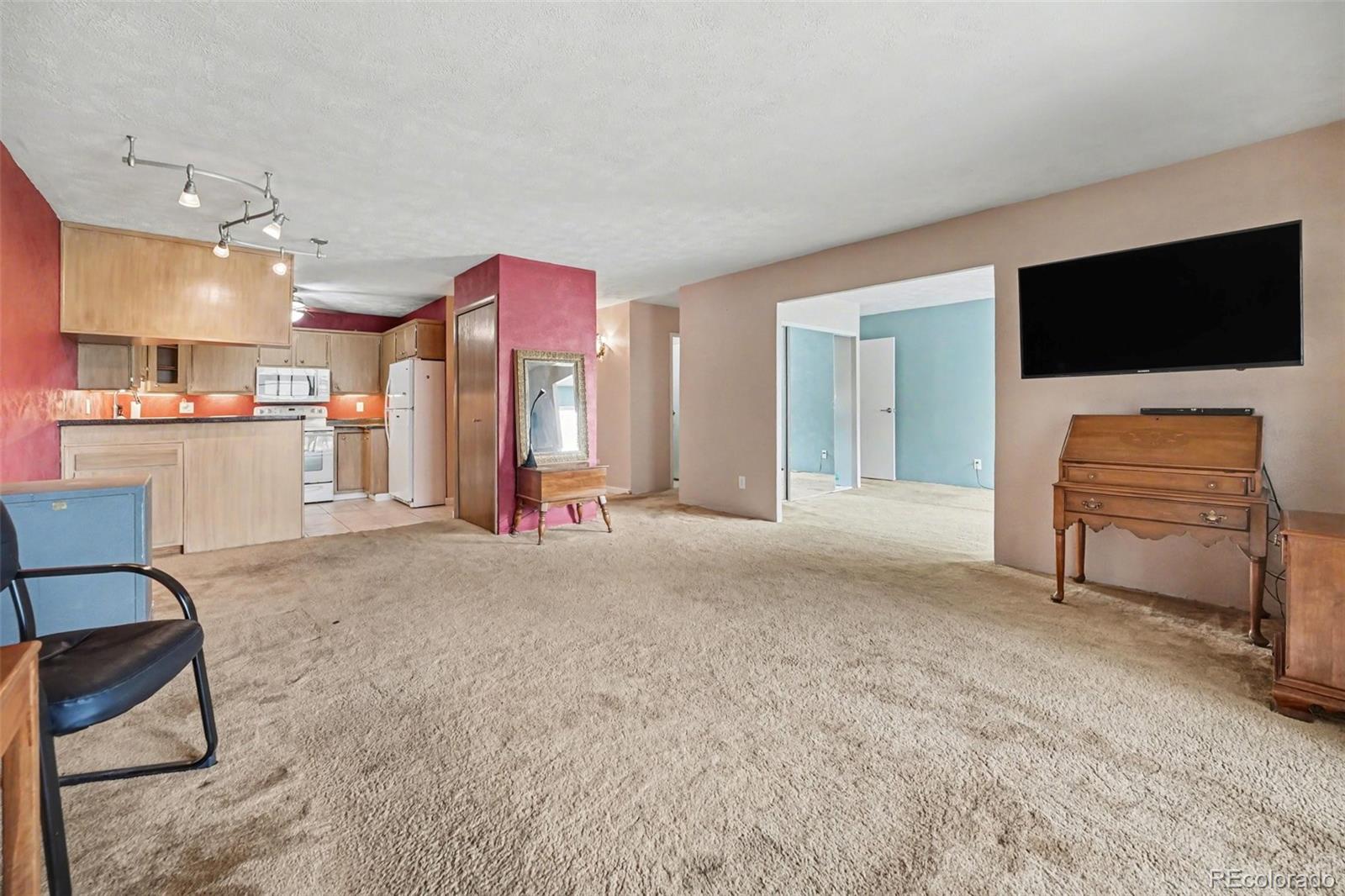 MLS Image #6 for 6980 e girard avenue 104,denver, Colorado