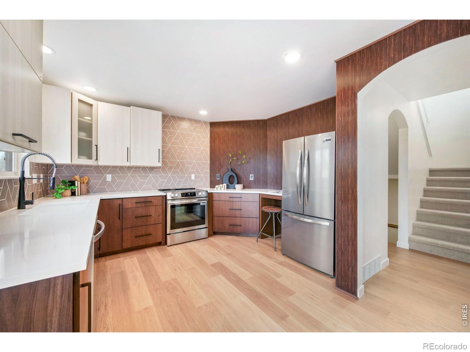 MLS Image #10 for 1025  valley drive,windsor, Colorado