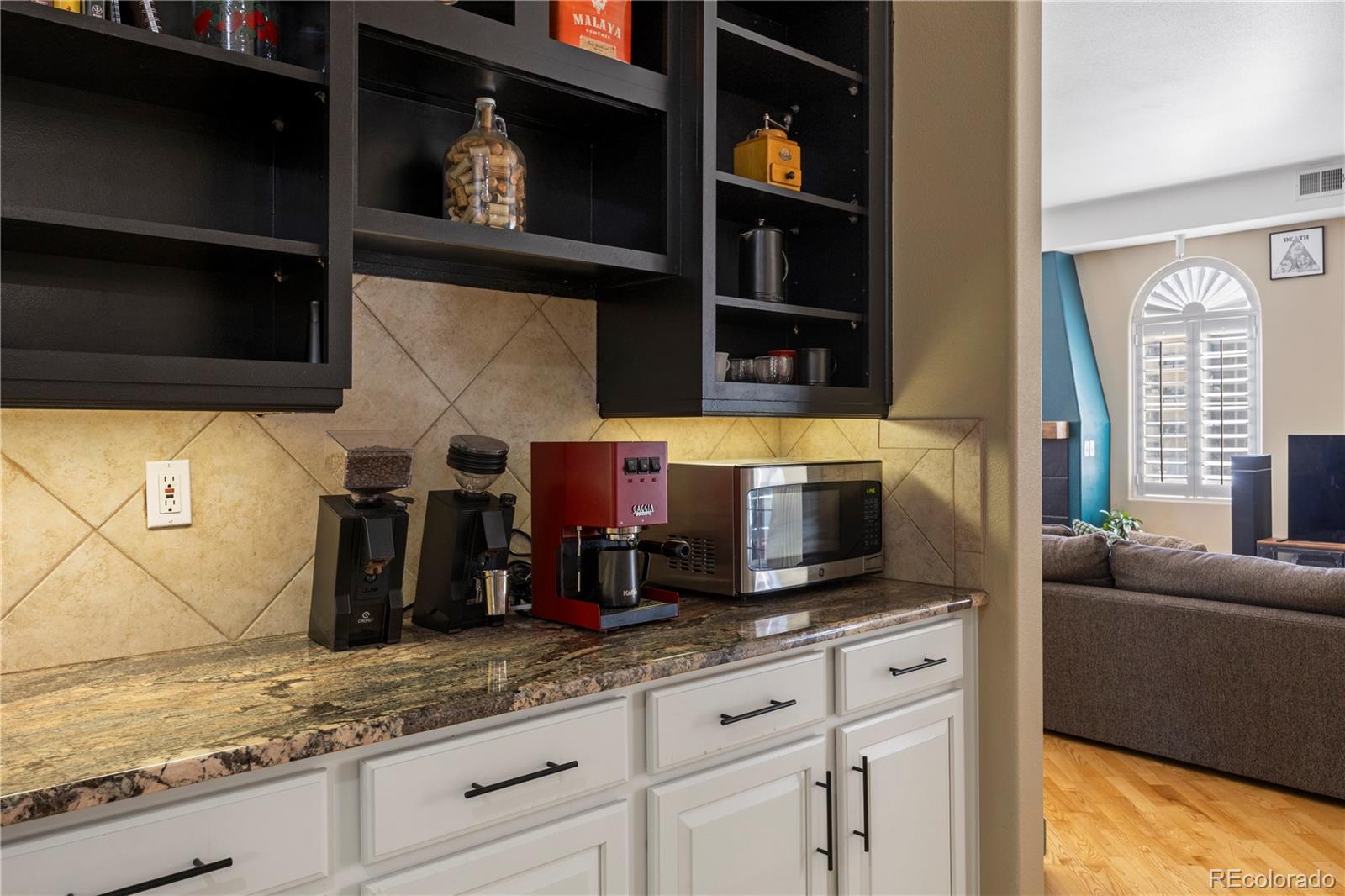 MLS Image #11 for 1140  cherokee street 403,denver, Colorado