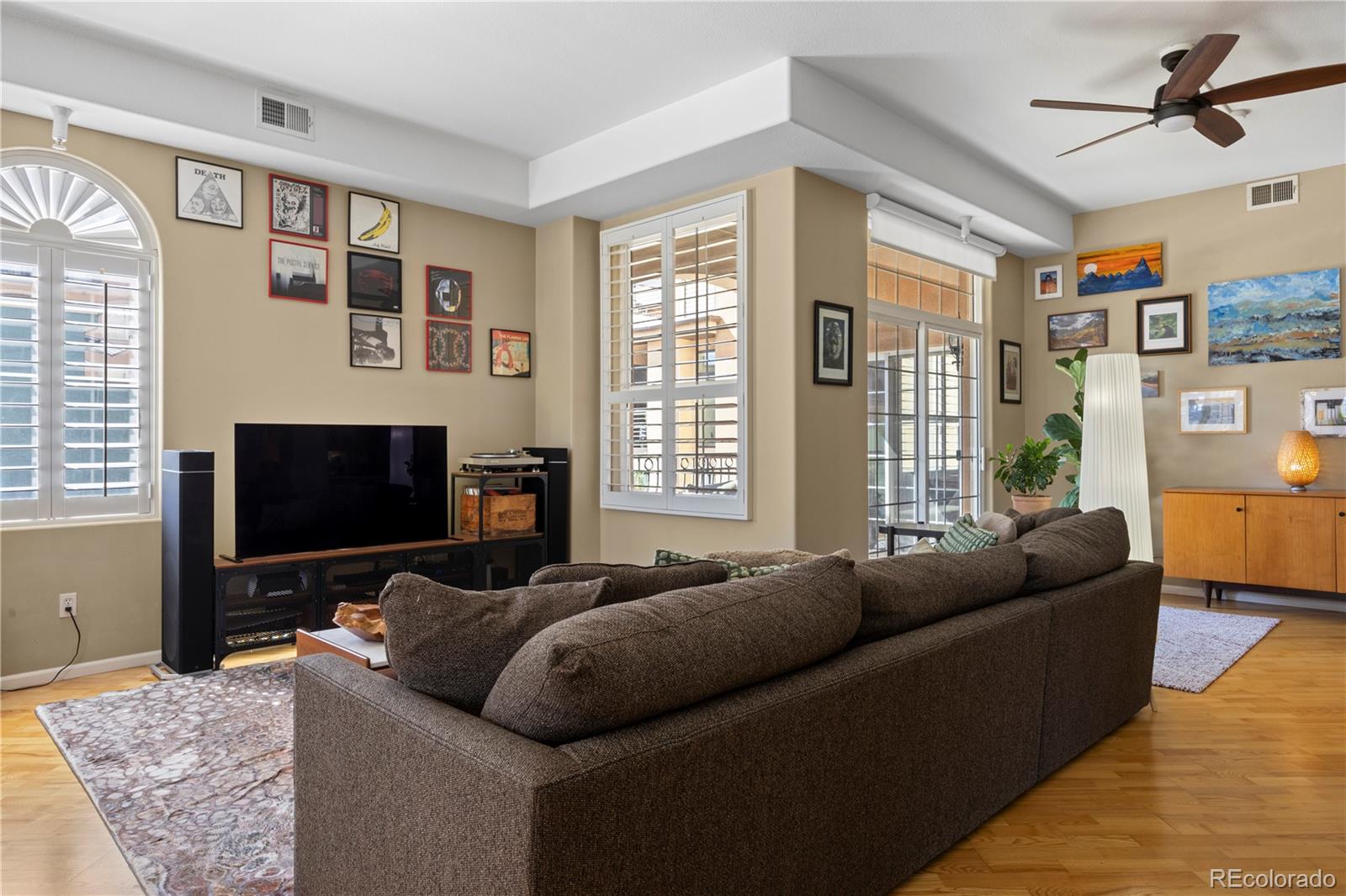 MLS Image #17 for 1140  cherokee street 403,denver, Colorado