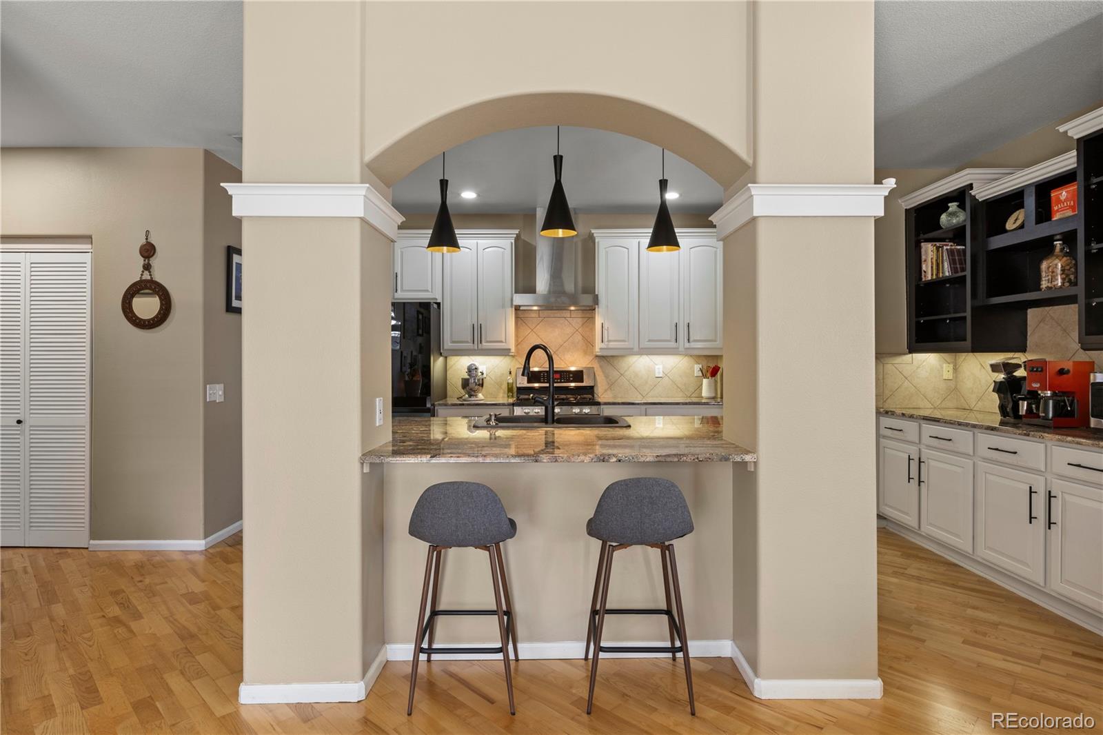 MLS Image #7 for 1140  cherokee street 403,denver, Colorado