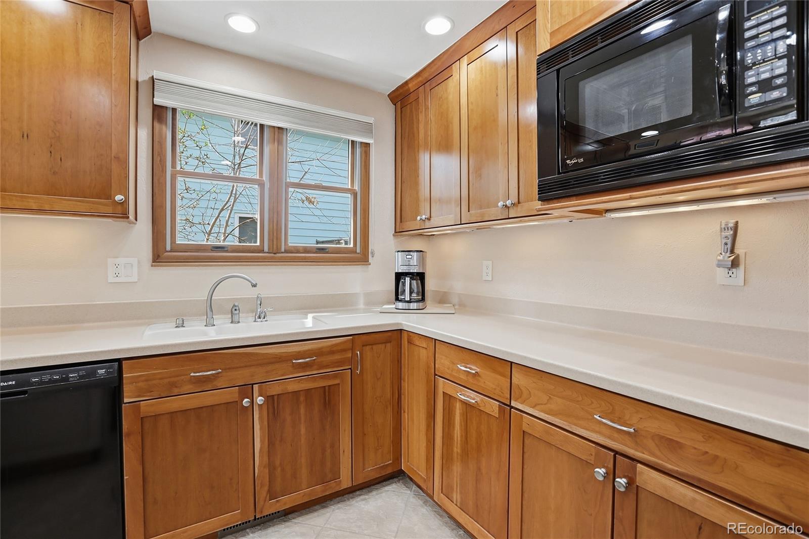 MLS Image #8 for 10982 w oregon place,lakewood, Colorado