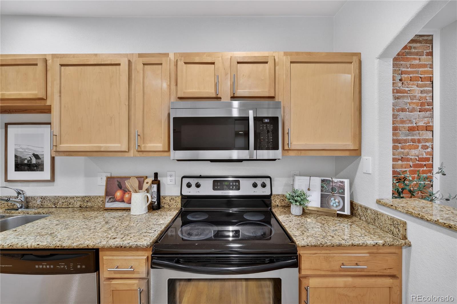 MLS Image #4 for 3649 n mariposa street,denver, Colorado