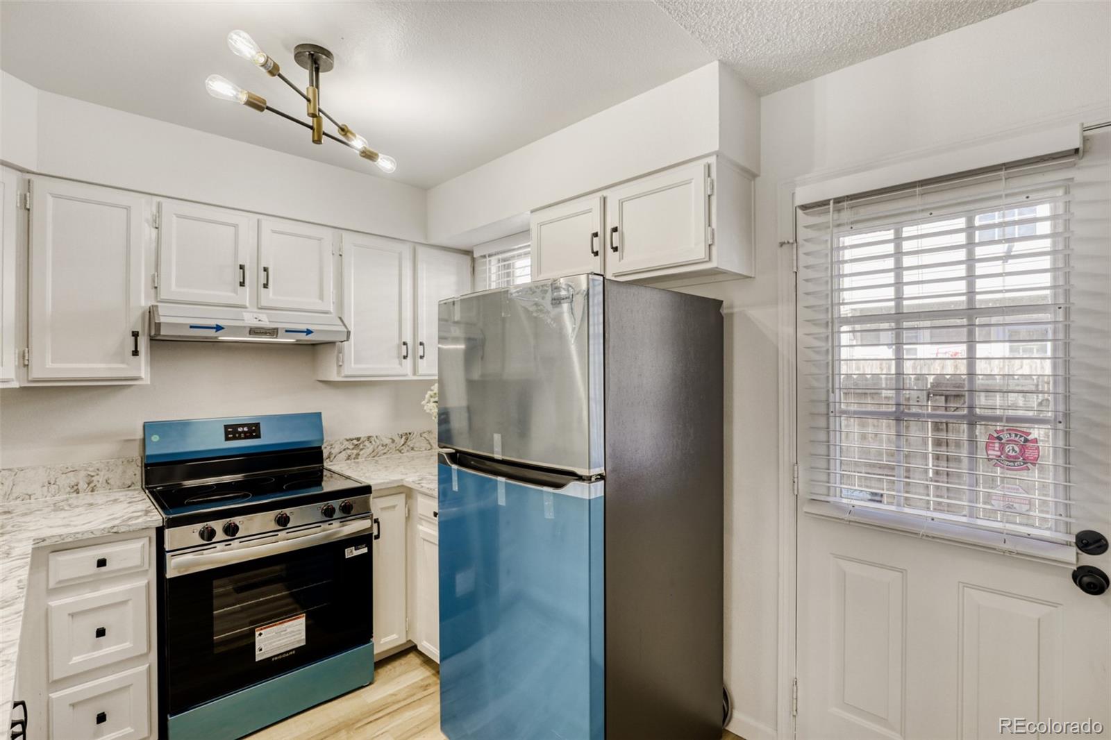 MLS Image #6 for 1811 s quebec way,denver, Colorado