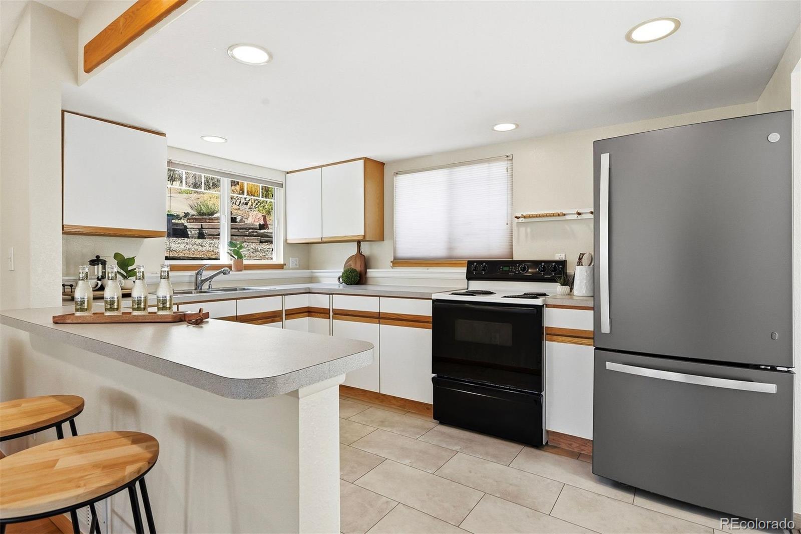MLS Image #3 for 304  pawnee avenue,manitou springs, Colorado