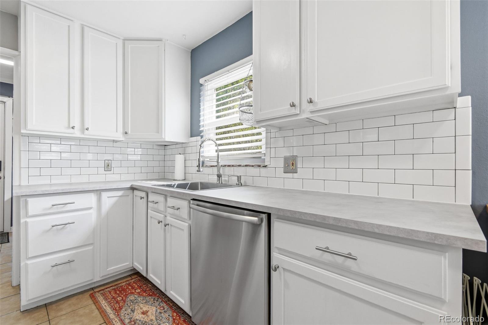MLS Image #20 for 930 s bryant street,denver, Colorado