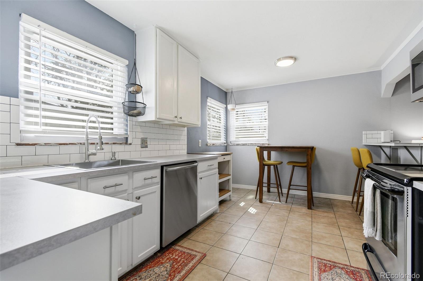 MLS Image #21 for 930 s bryant street,denver, Colorado
