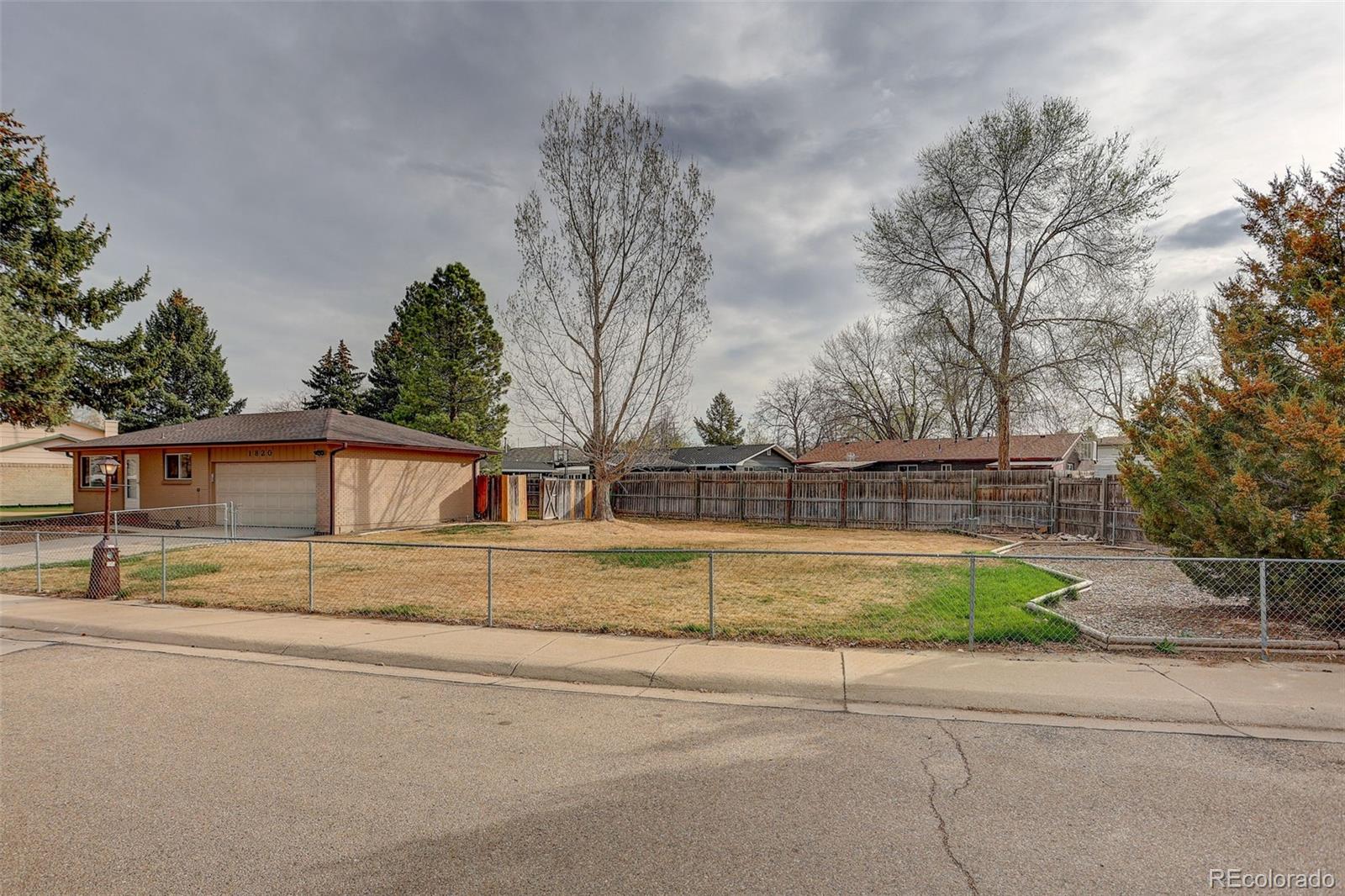 MLS Image #1 for 1820  meadow lane,longmont, Colorado