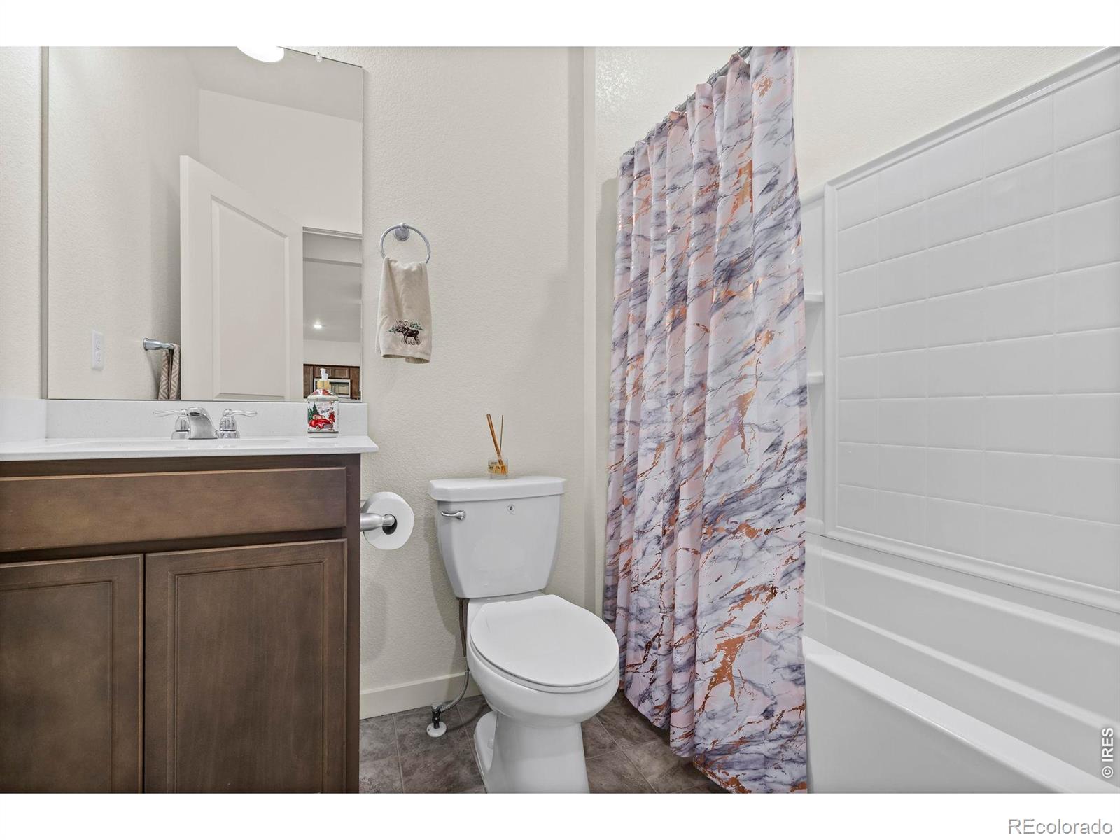 MLS Image #14 for 2555  siskin way,johnstown, Colorado