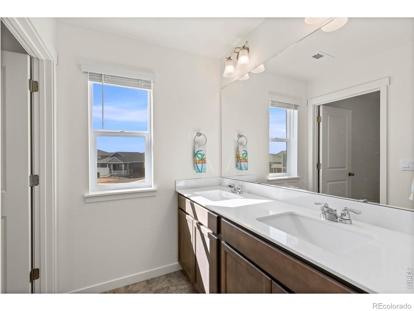 MLS Image #27 for 2555  siskin way,johnstown, Colorado