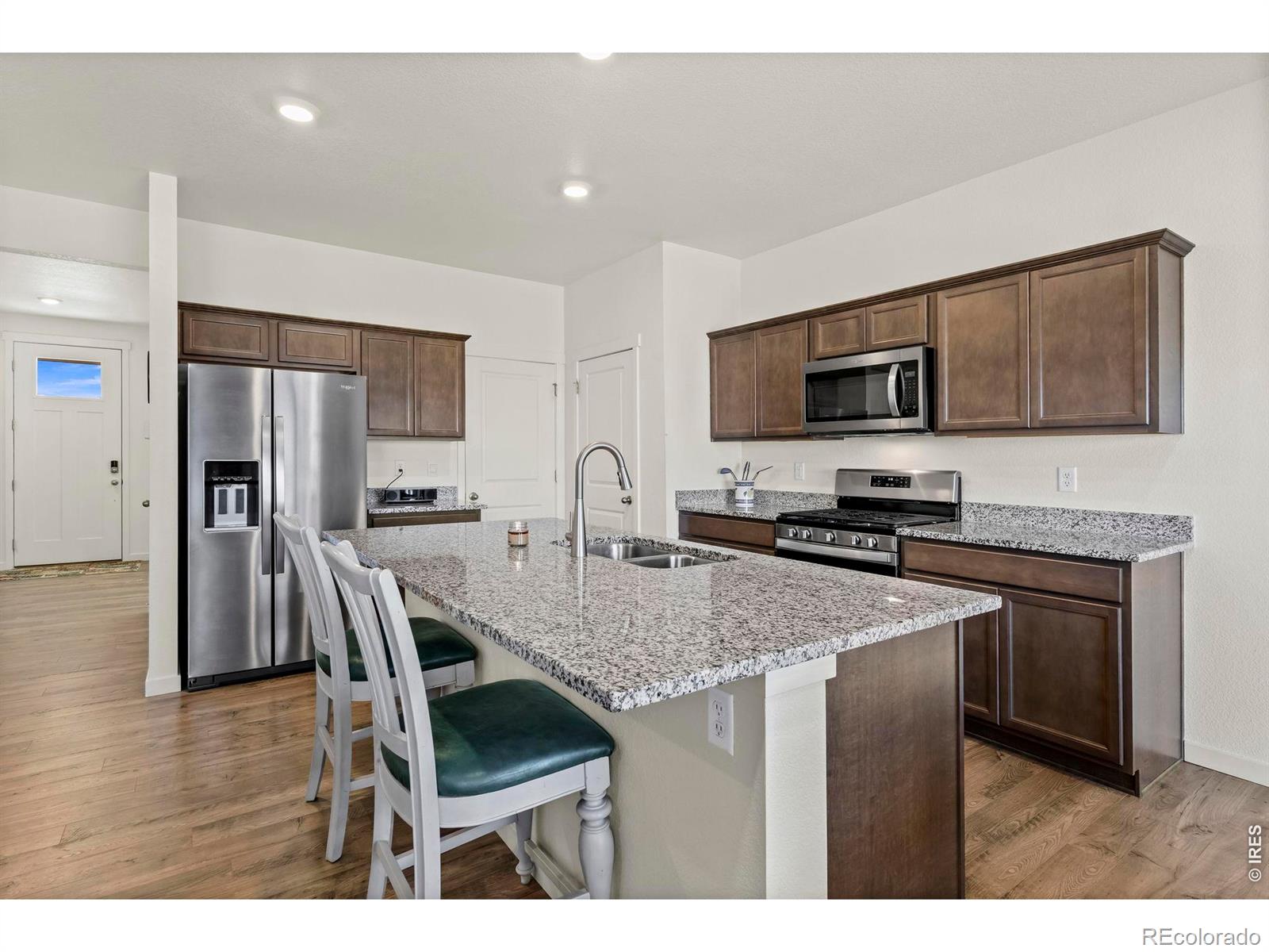 MLS Image #4 for 2555  siskin way,johnstown, Colorado