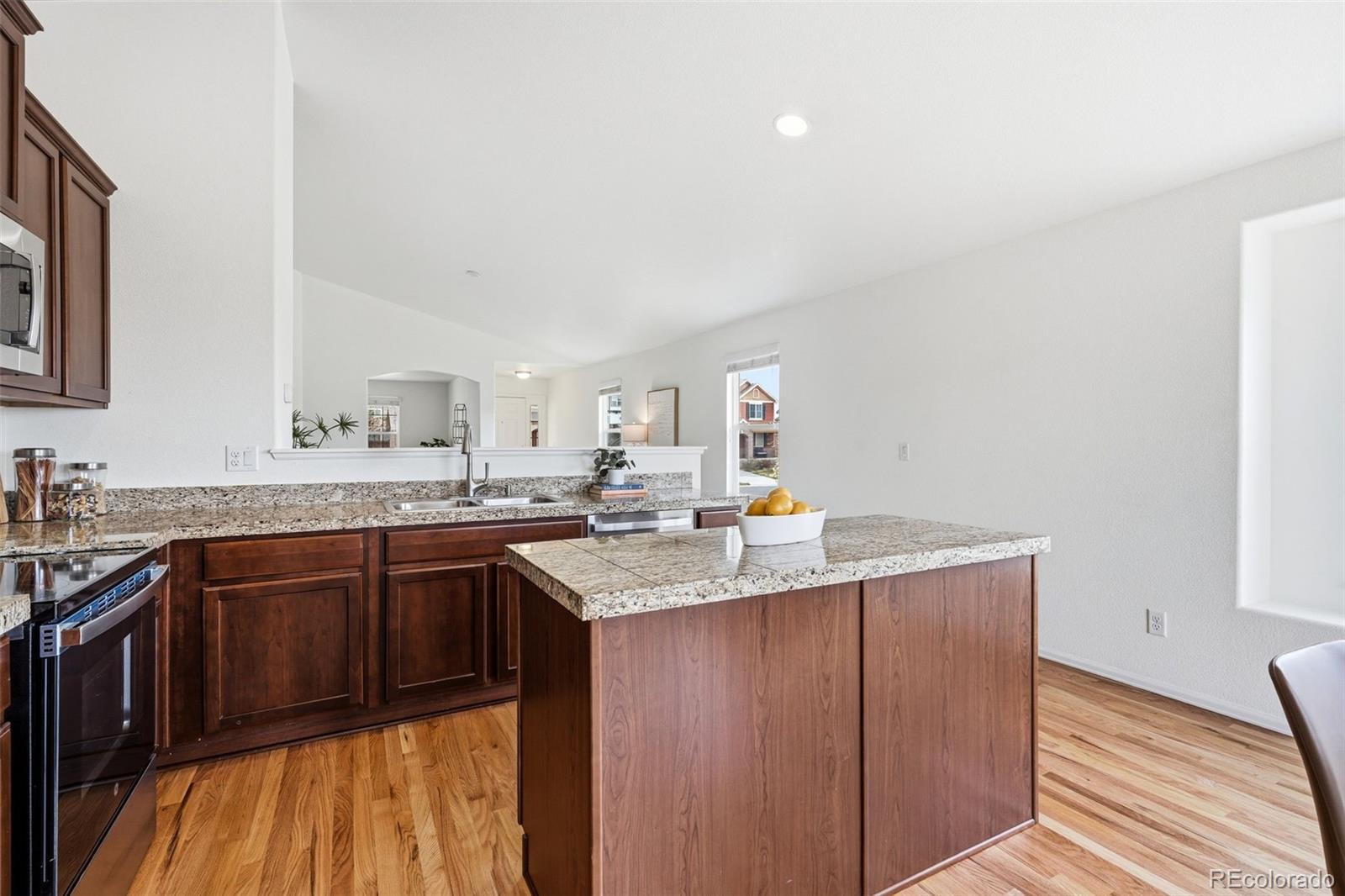 MLS Image #17 for 10233  olathe street,commerce city, Colorado