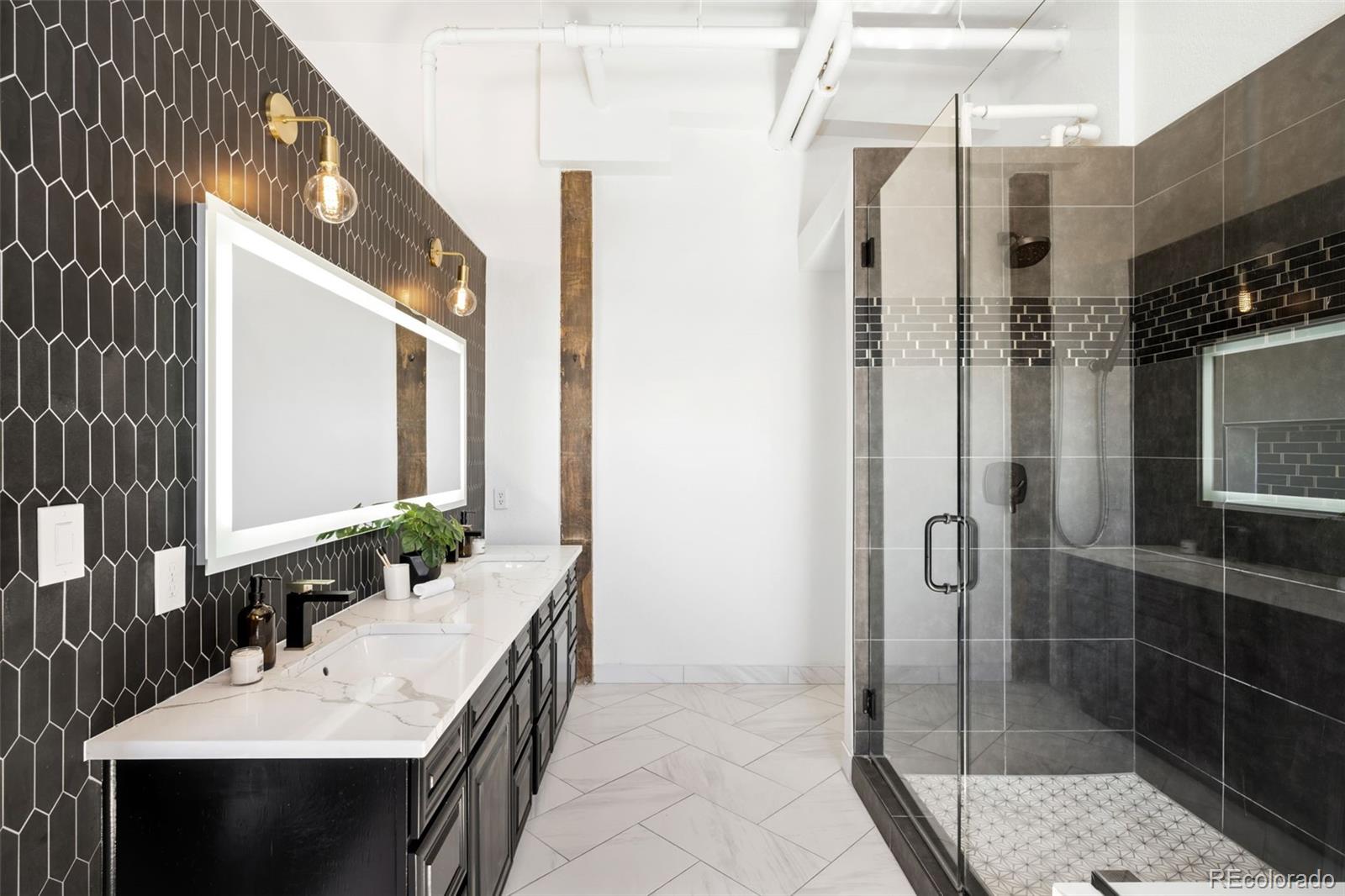MLS Image #30 for 2560  blake street,denver, Colorado