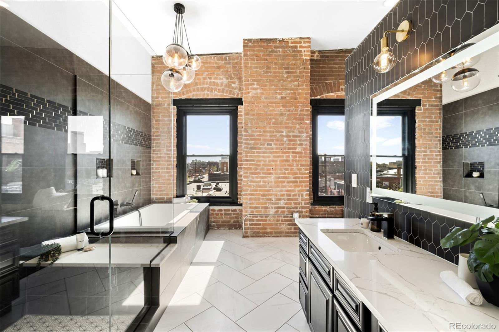 MLS Image #5 for 2560  blake street,denver, Colorado
