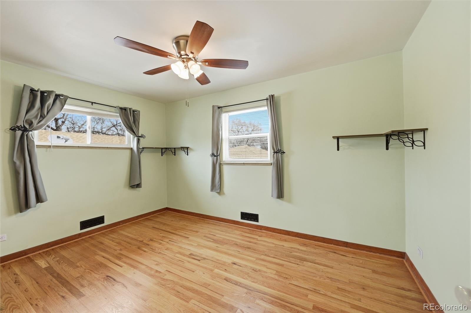 MLS Image #12 for 1982 s wolcott court,denver, Colorado