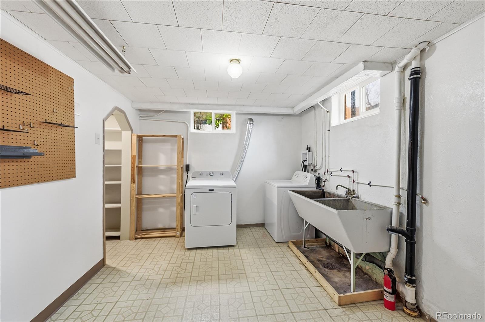 MLS Image #22 for 1982 s wolcott court,denver, Colorado
