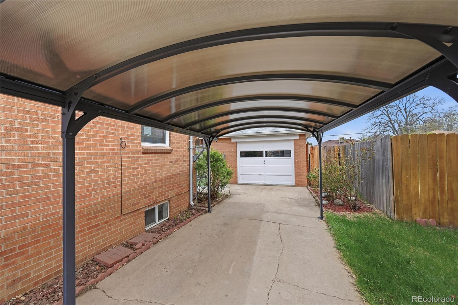 MLS Image #23 for 1982 s wolcott court,denver, Colorado