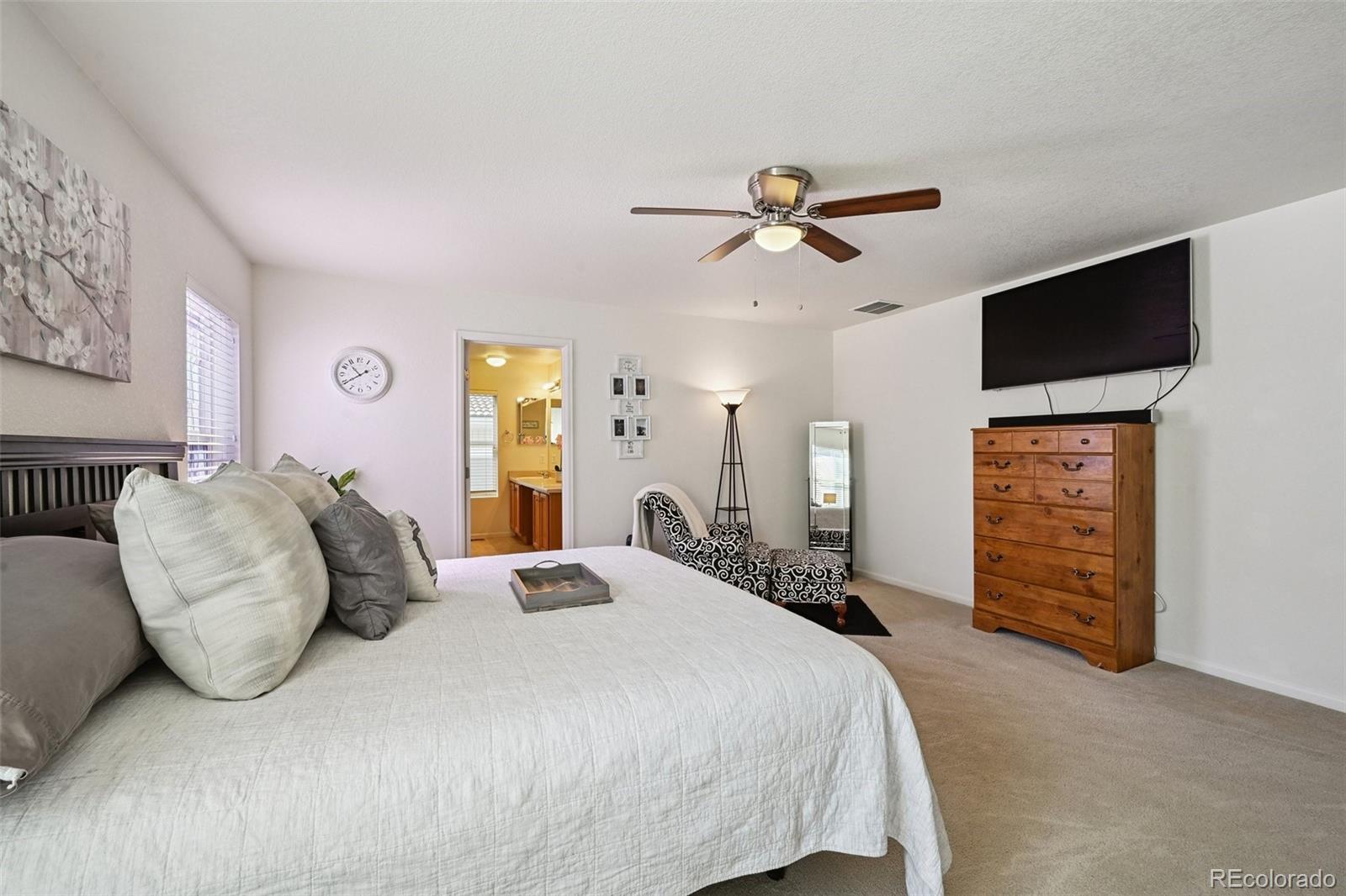 MLS Image #12 for 5564  gibraltar street,denver, Colorado