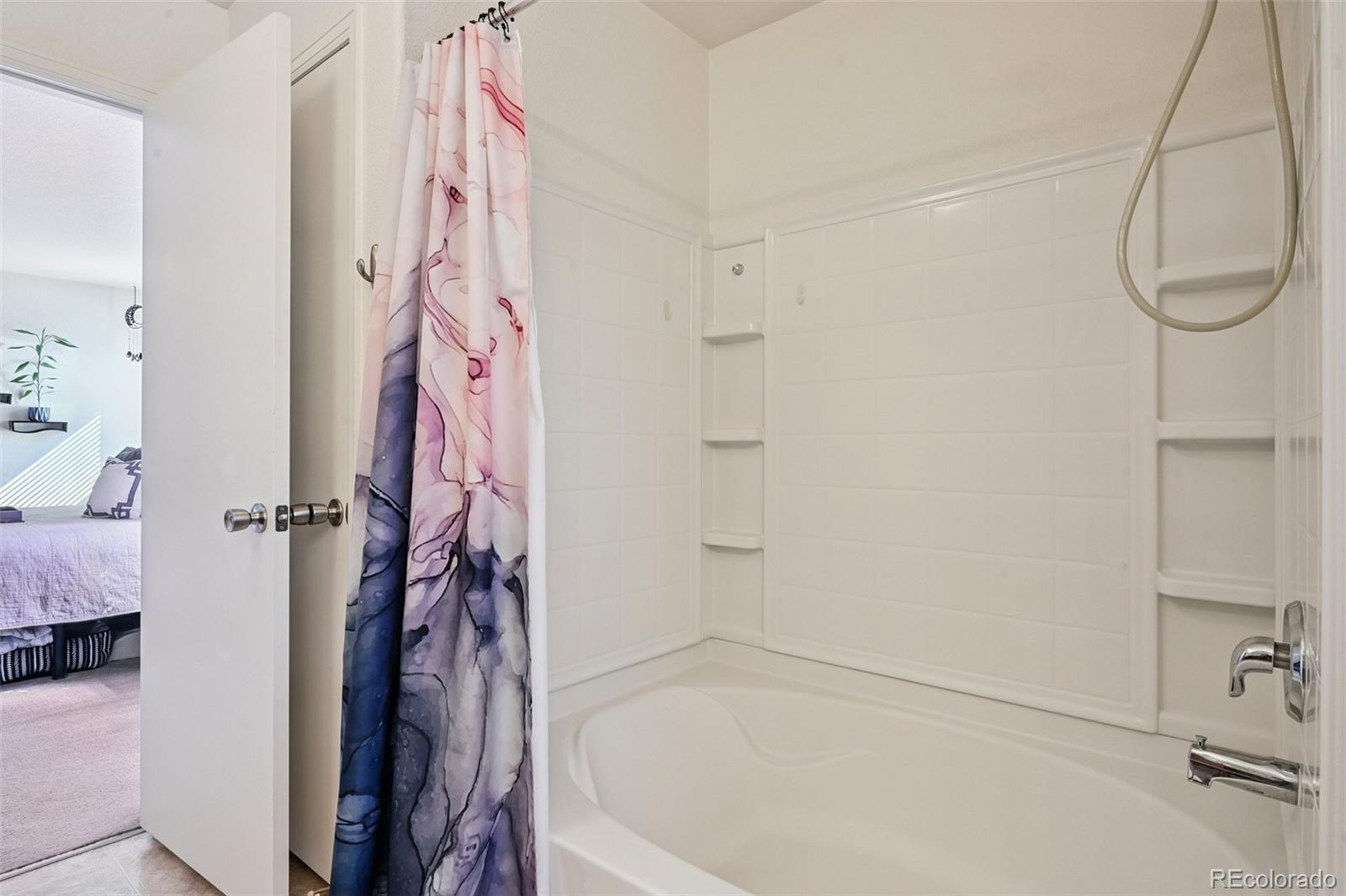 MLS Image #14 for 5564  gibraltar street,denver, Colorado
