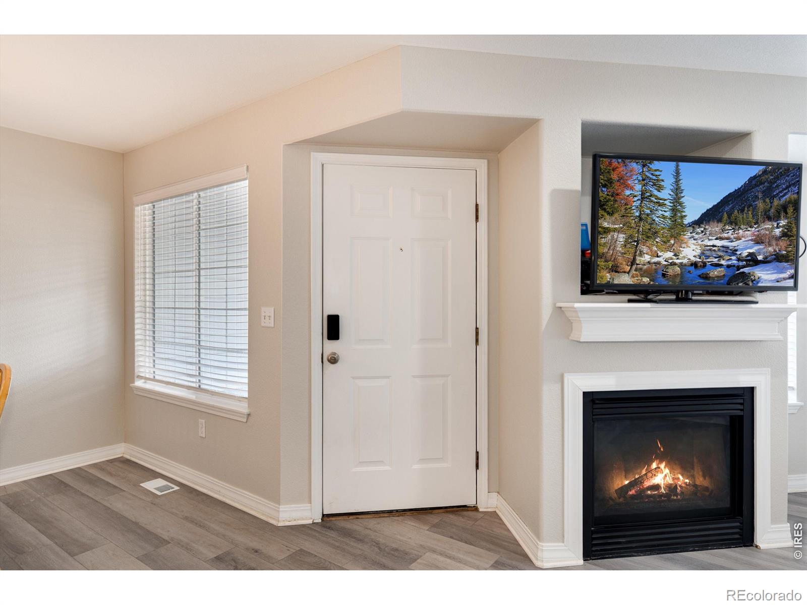 MLS Image #3 for 1419  red mountain drive,longmont, Colorado