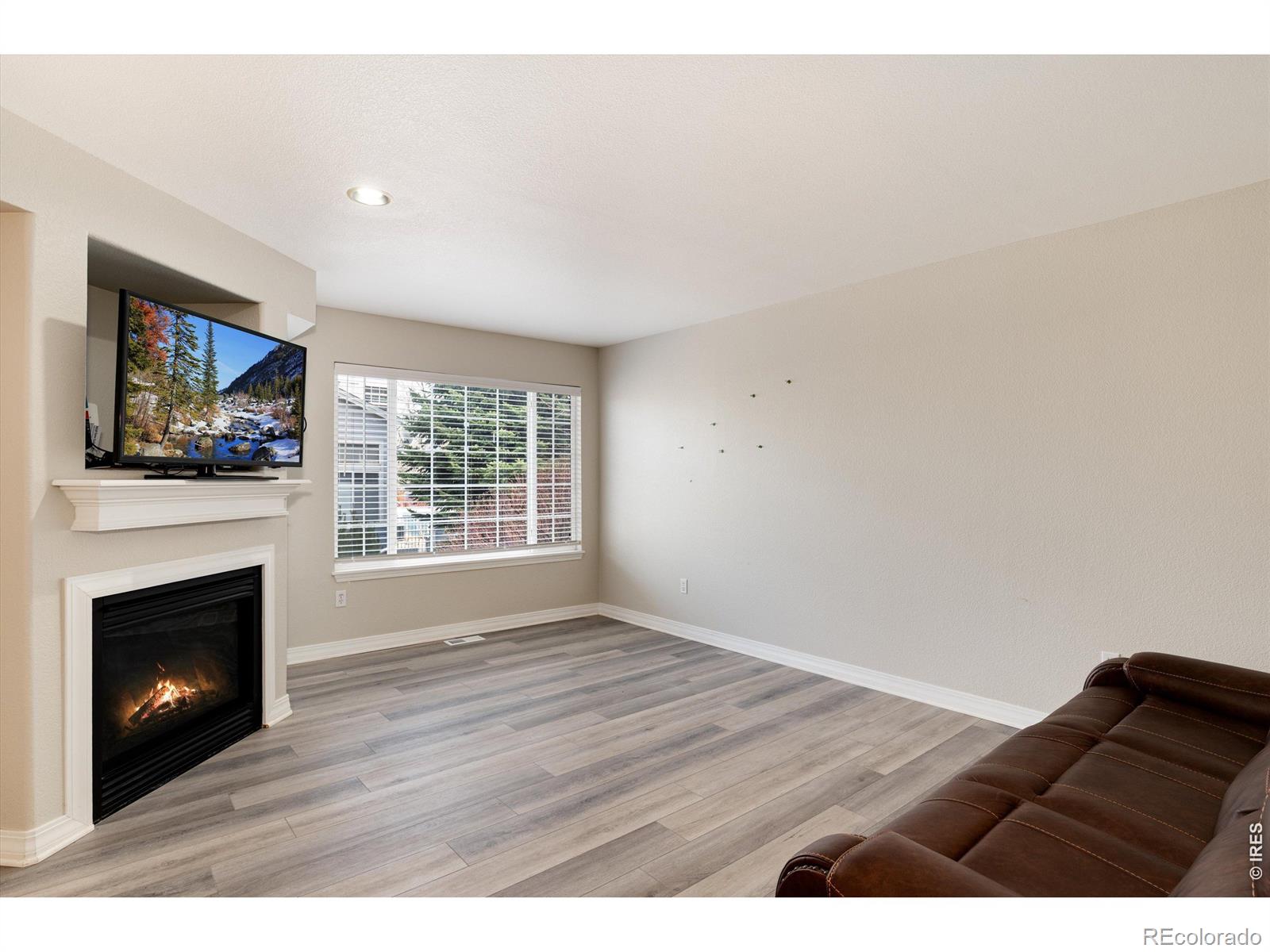 MLS Image #4 for 1419  red mountain drive,longmont, Colorado